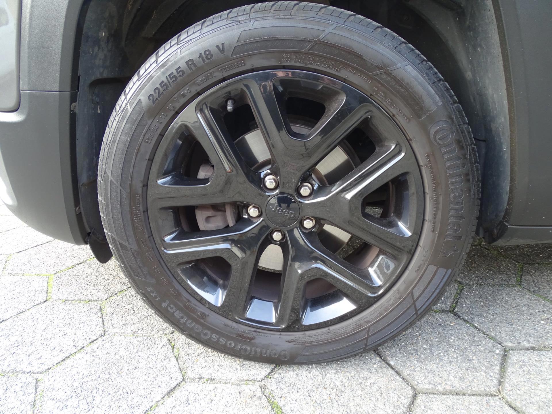 Jeep Renegade 1.6 E-Torq Black Line (2016), foto 20