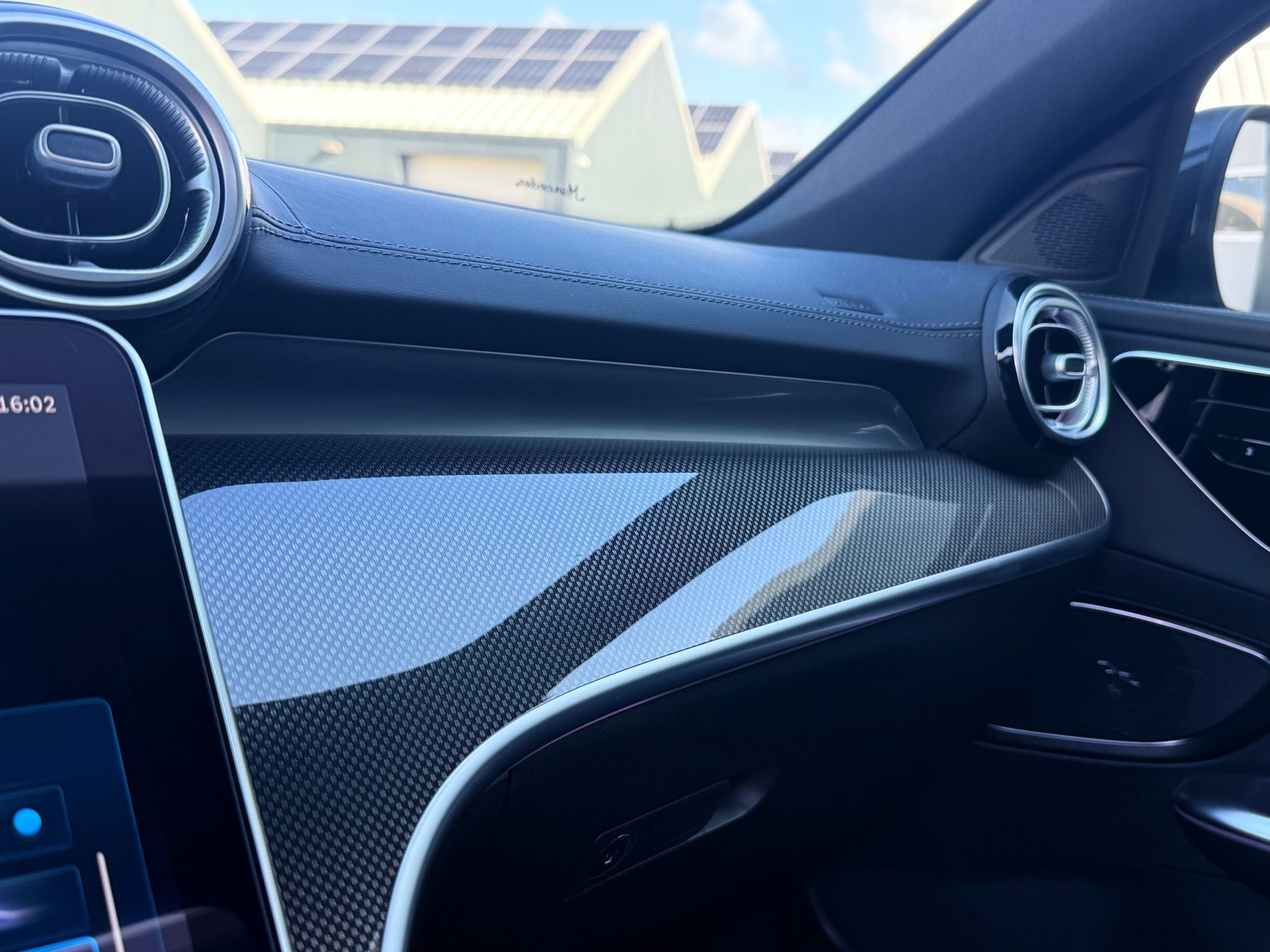 Mercedes-Benz C-klasse 300 4MATIC AMG Line (2022), foto 22