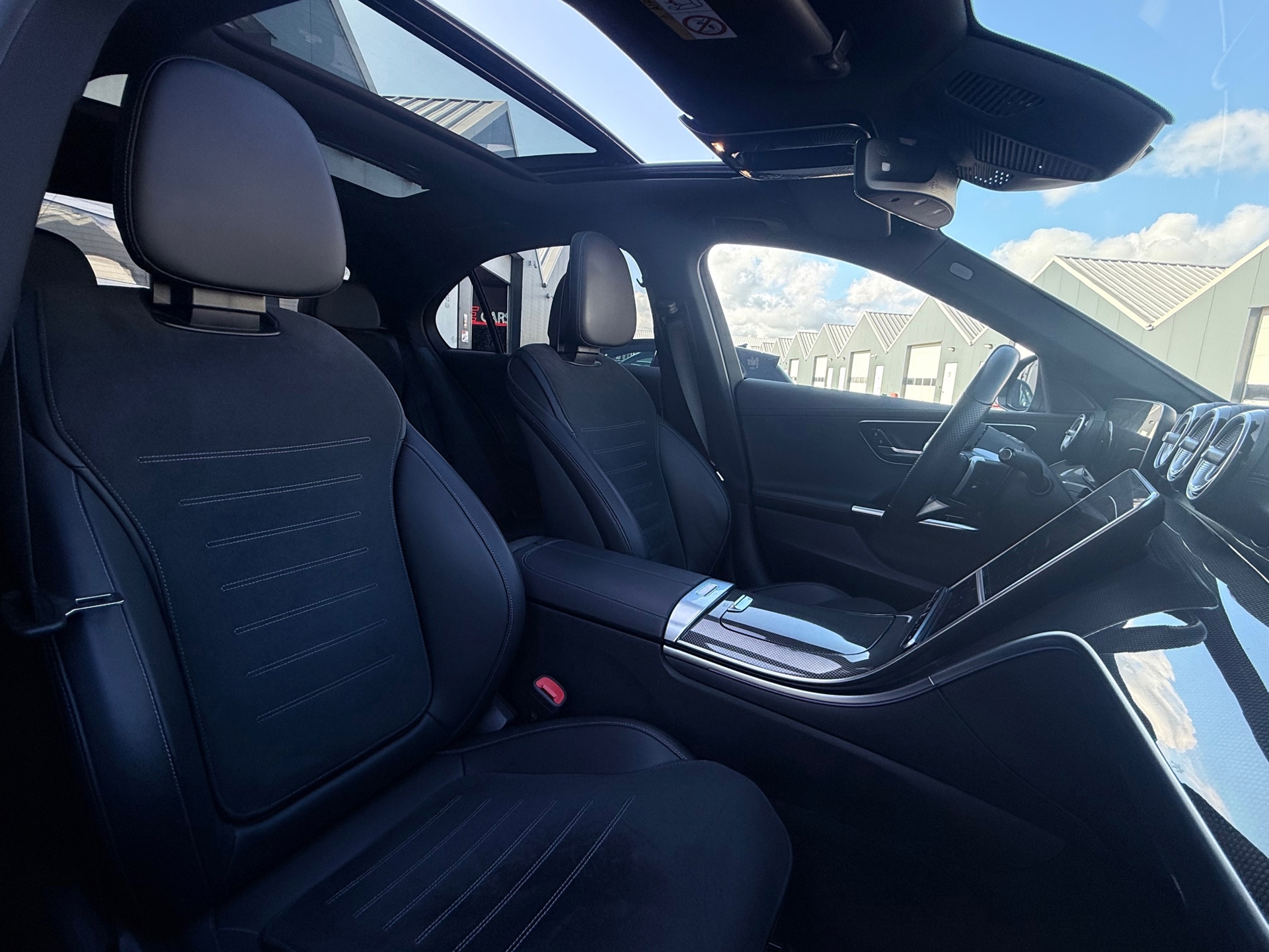 Mercedes-Benz C-klasse 300 4MATIC AMG Line (2022), foto 24