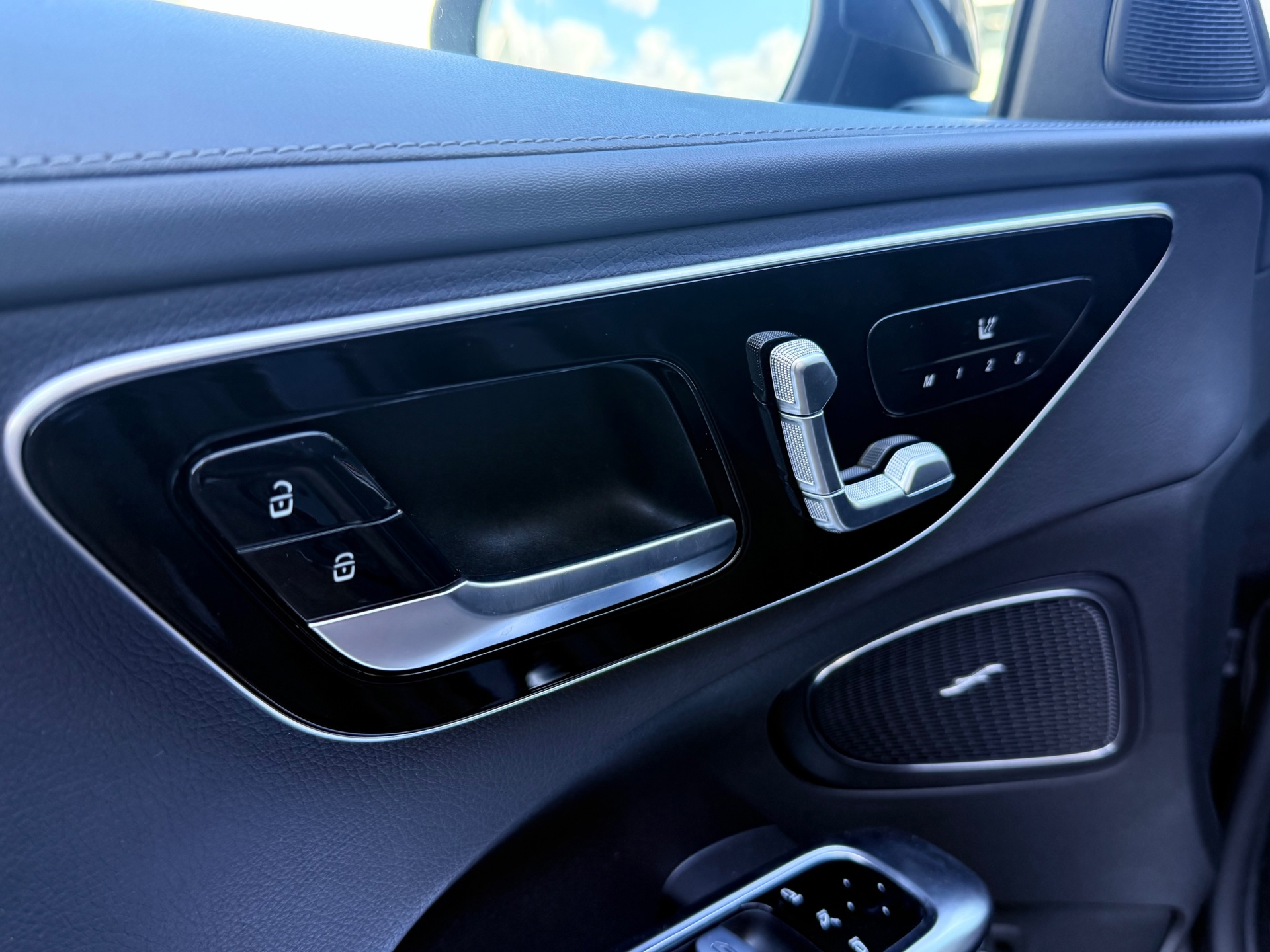 Mercedes-Benz C-klasse 300 4MATIC AMG Line (2022), foto 26