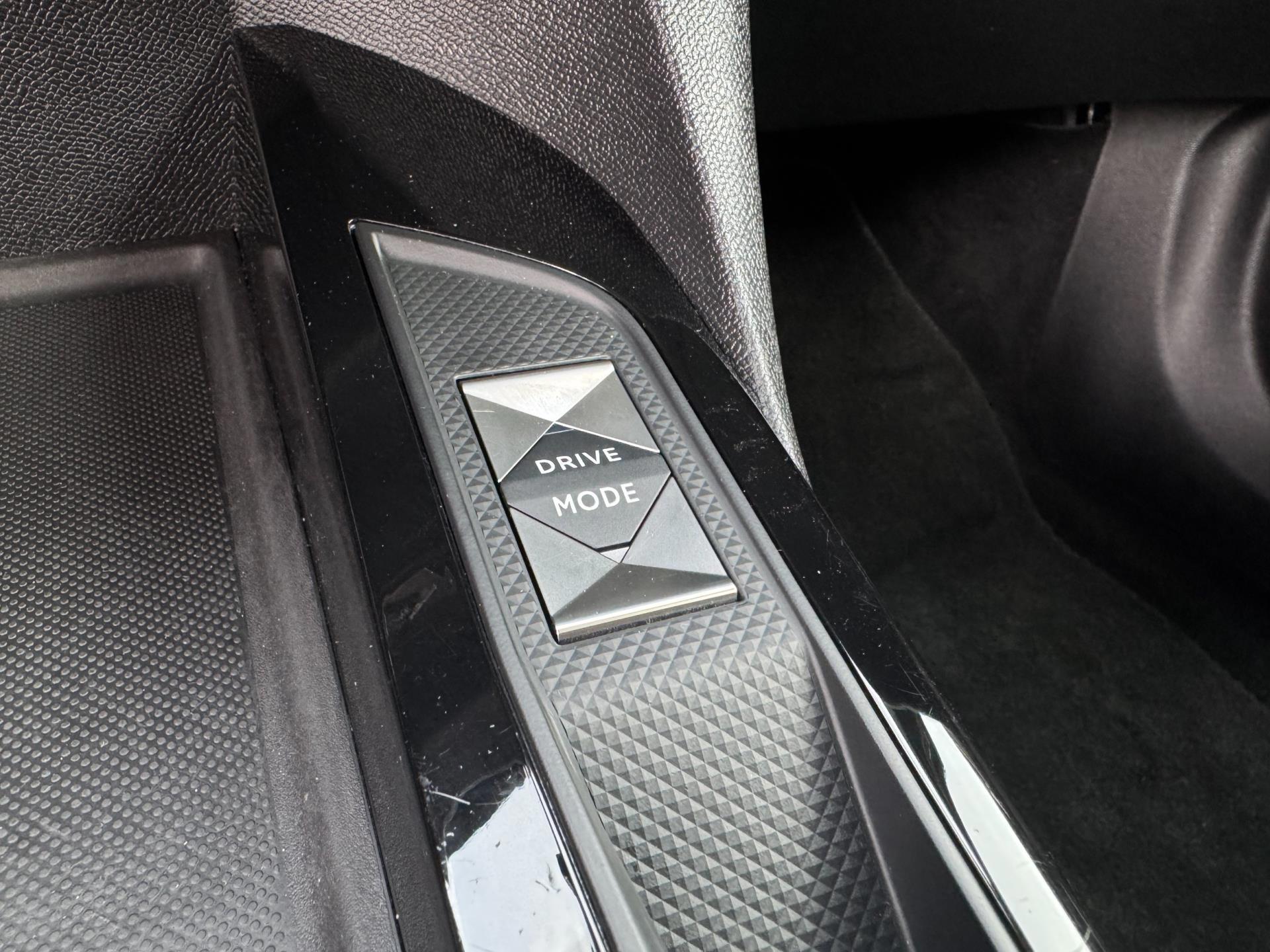 DS 3 Crossback 1.2 PureTech Business (2019), foto 32