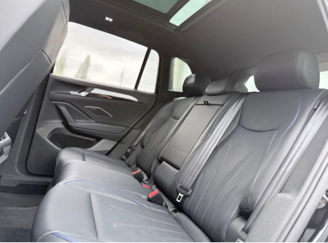 Volkswagen Tiguan 1.5 eTSI R-Line Edition (2025), foto 10