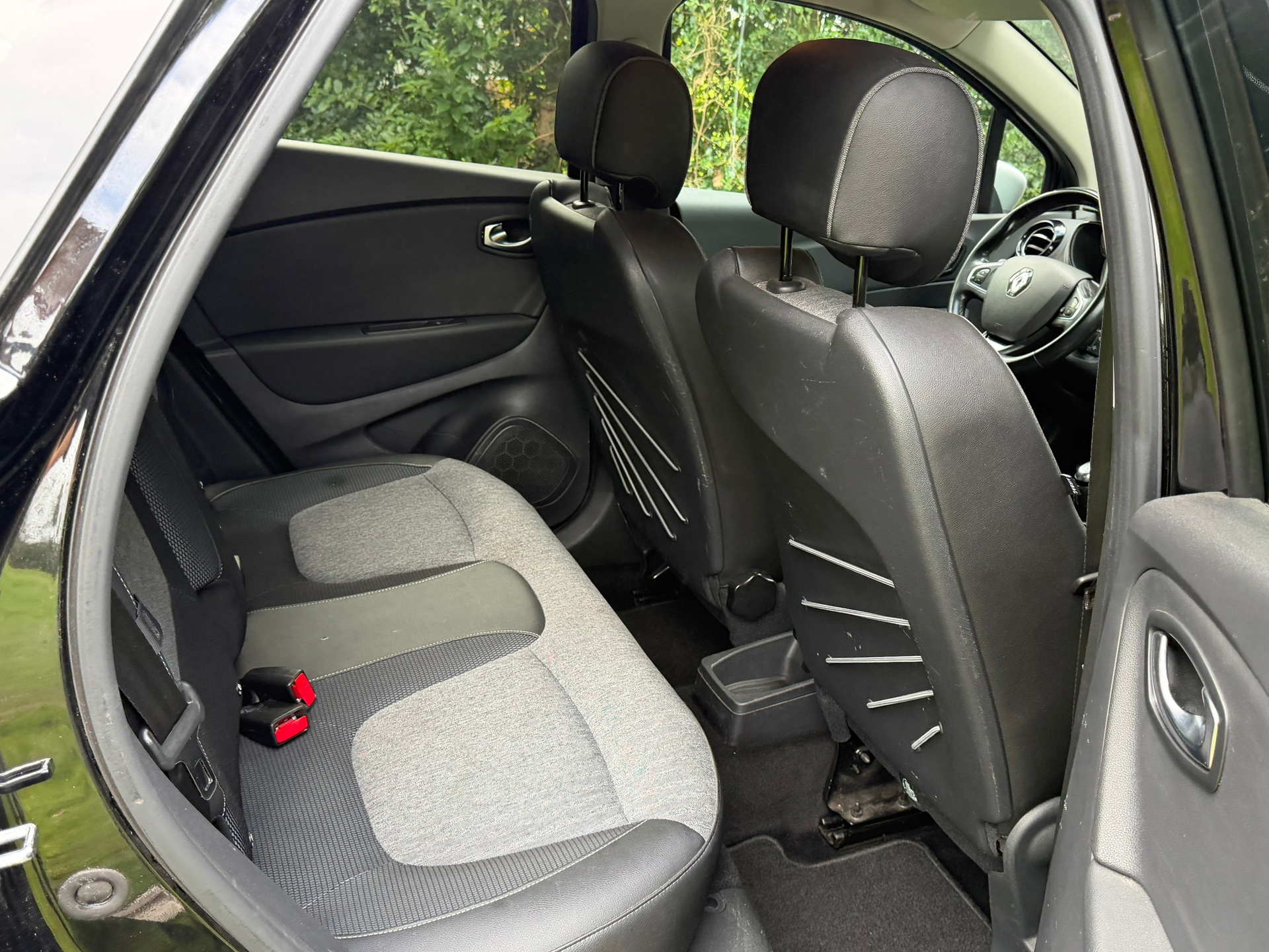 Renault Captur 0.9 TCe Bose (2019), foto 11