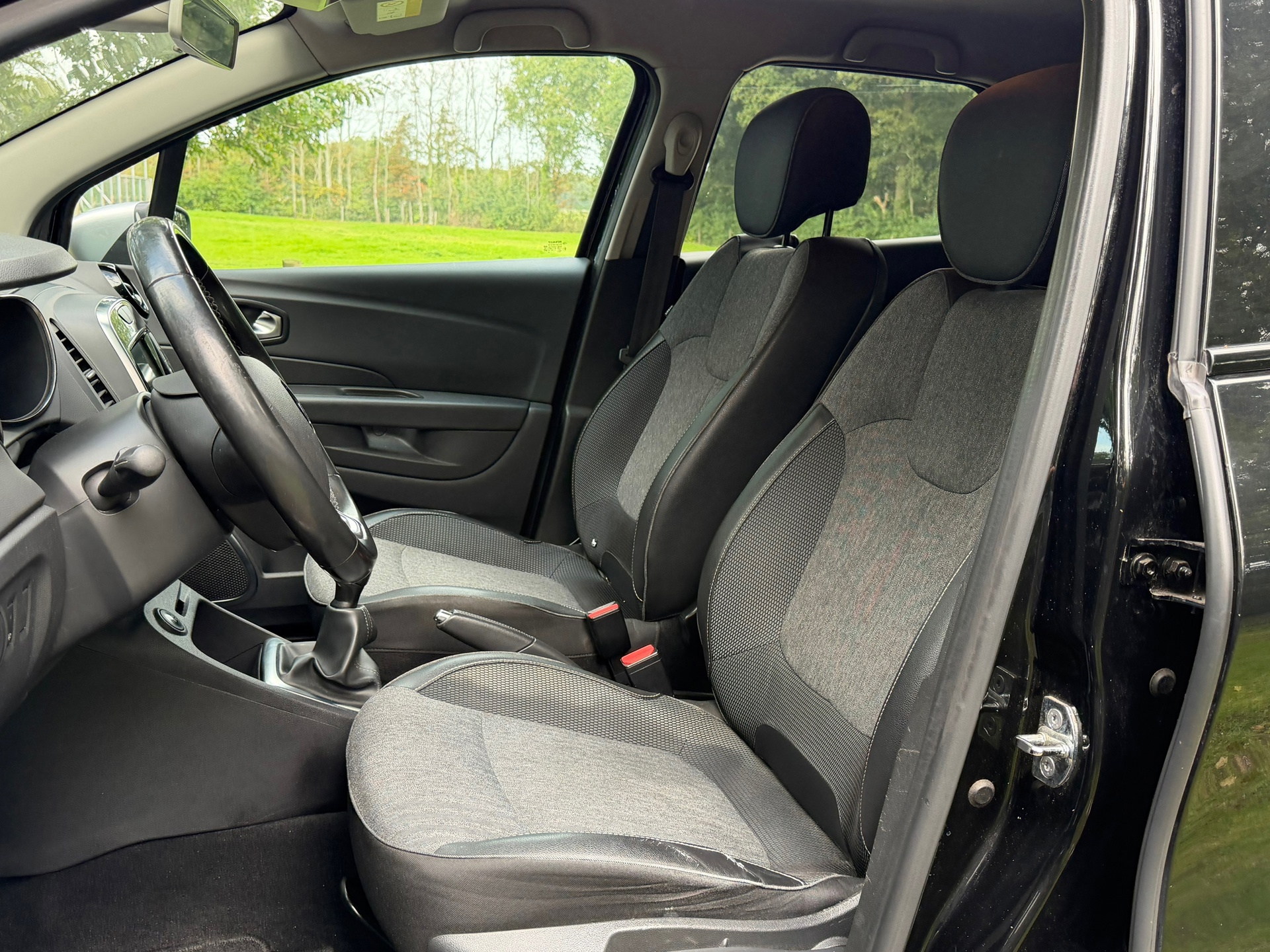 Renault Captur 0.9 TCe Bose (2019), foto 15