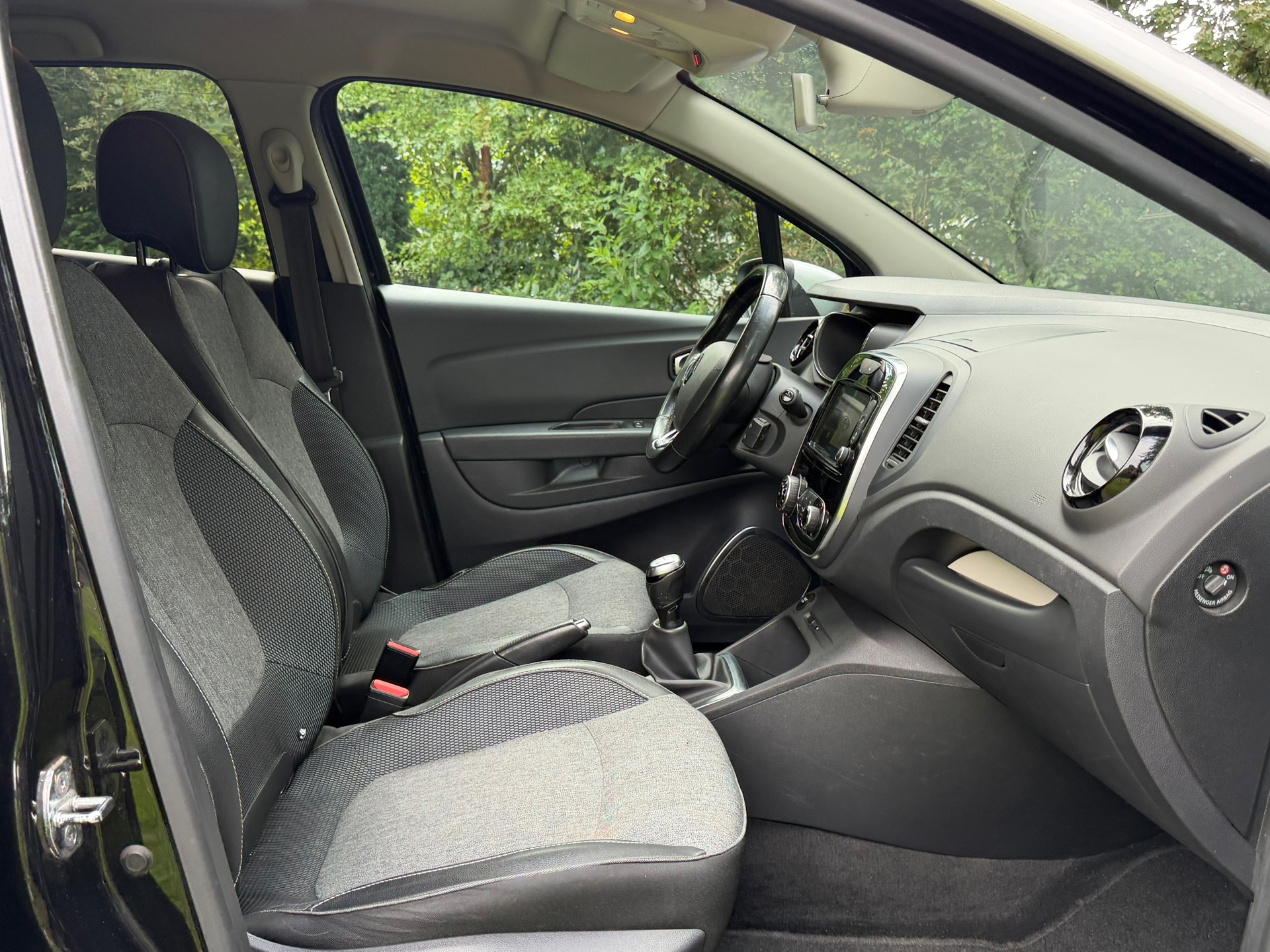 Renault Captur 0.9 TCe Bose (2019), foto 10