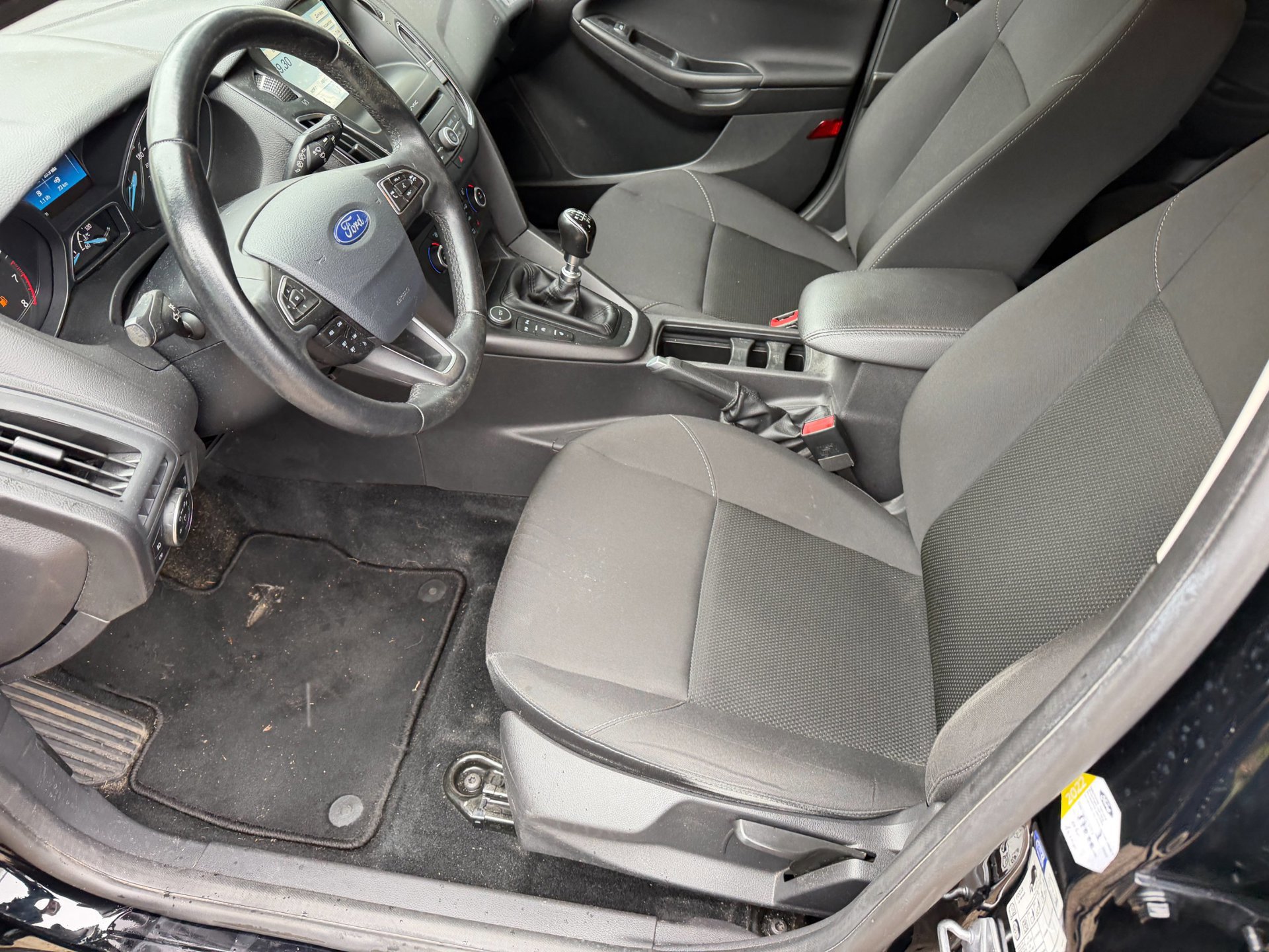 Ford Focus Wagon 1.0 EcoBoost Titanium Business 1e (2018), foto 27