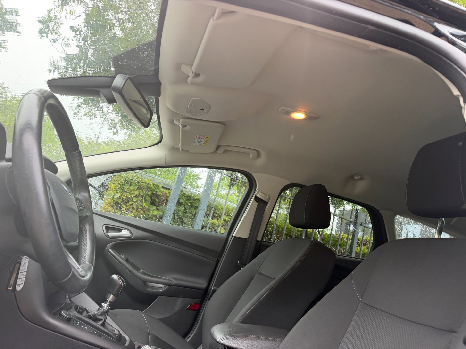 Ford Focus Wagon 1.0 EcoBoost Titanium Business 1e (2018), foto 28
