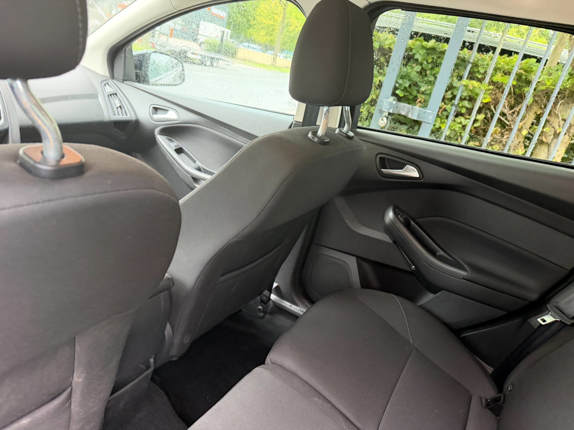 Ford Focus Wagon 1.0 EcoBoost Titanium Business 1e (2018), foto 31