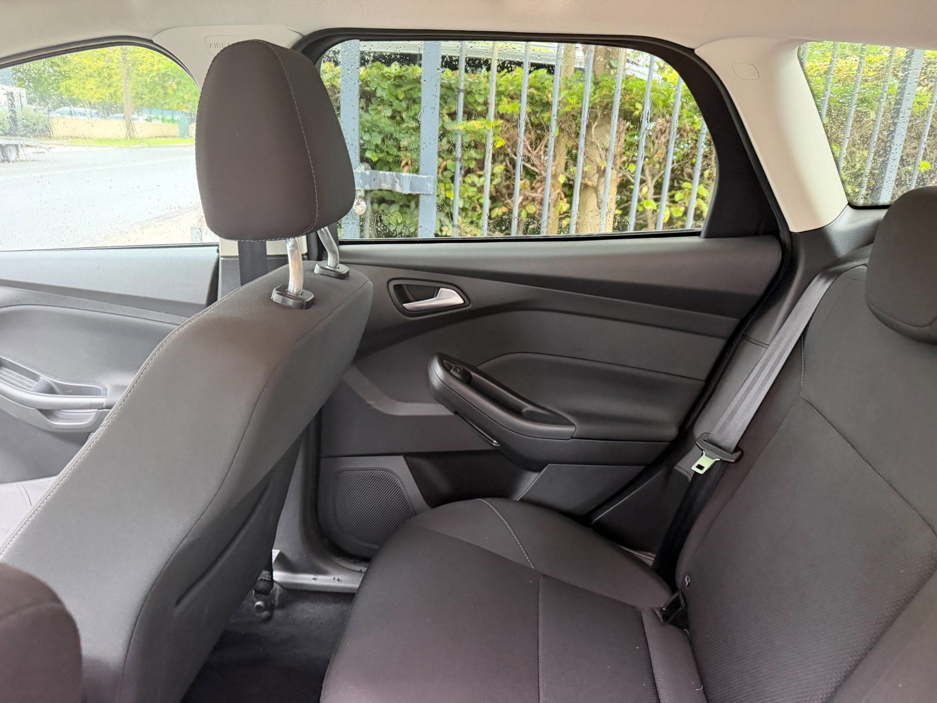 Ford Focus Wagon 1.0 EcoBoost Titanium Business 1e (2018), foto 32