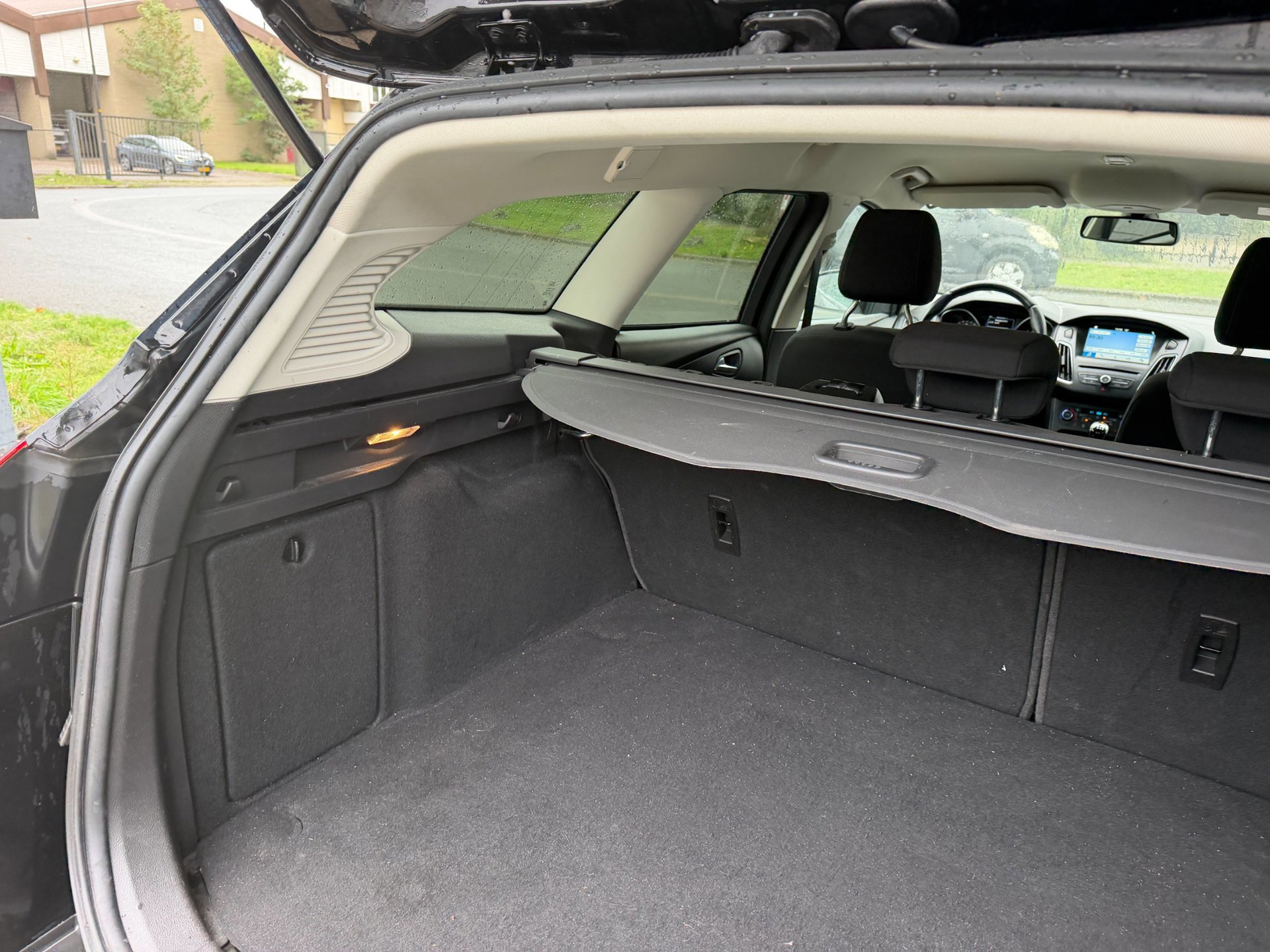 Ford Focus Wagon 1.0 EcoBoost Titanium Business 1e (2018), foto 39