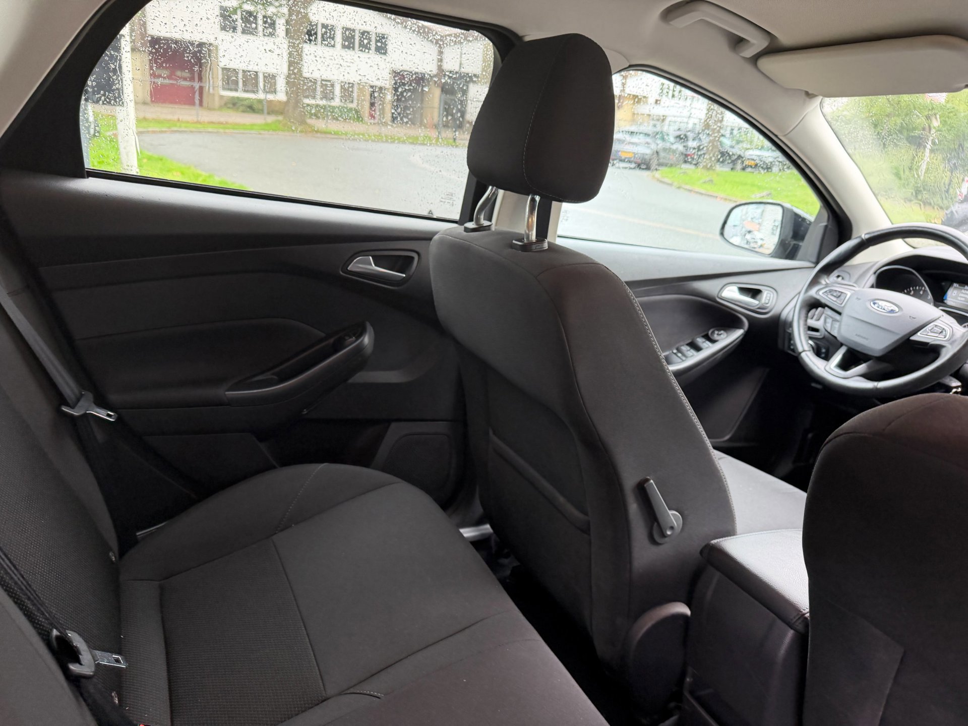 Ford Focus Wagon 1.0 EcoBoost Titanium Business 1e (2018), foto 46