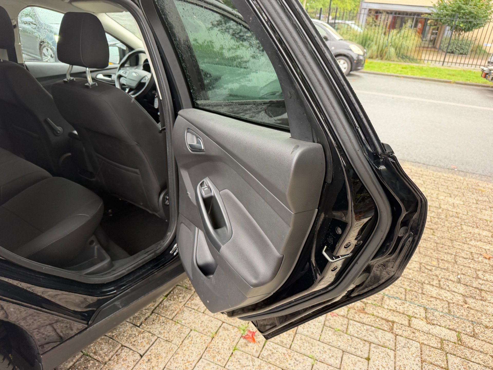 Ford Focus Wagon 1.0 EcoBoost Titanium Business 1e (2018), foto 51