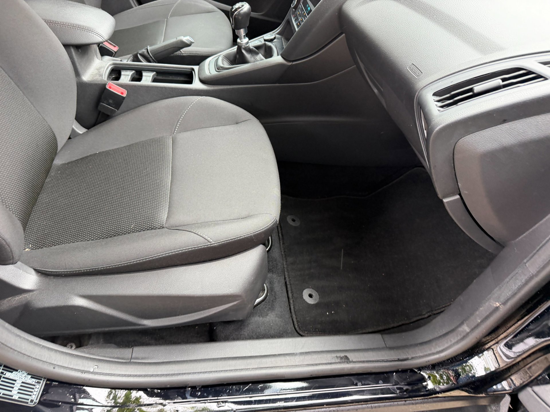 Ford Focus Wagon 1.0 EcoBoost Titanium Business 1e (2018), foto 54