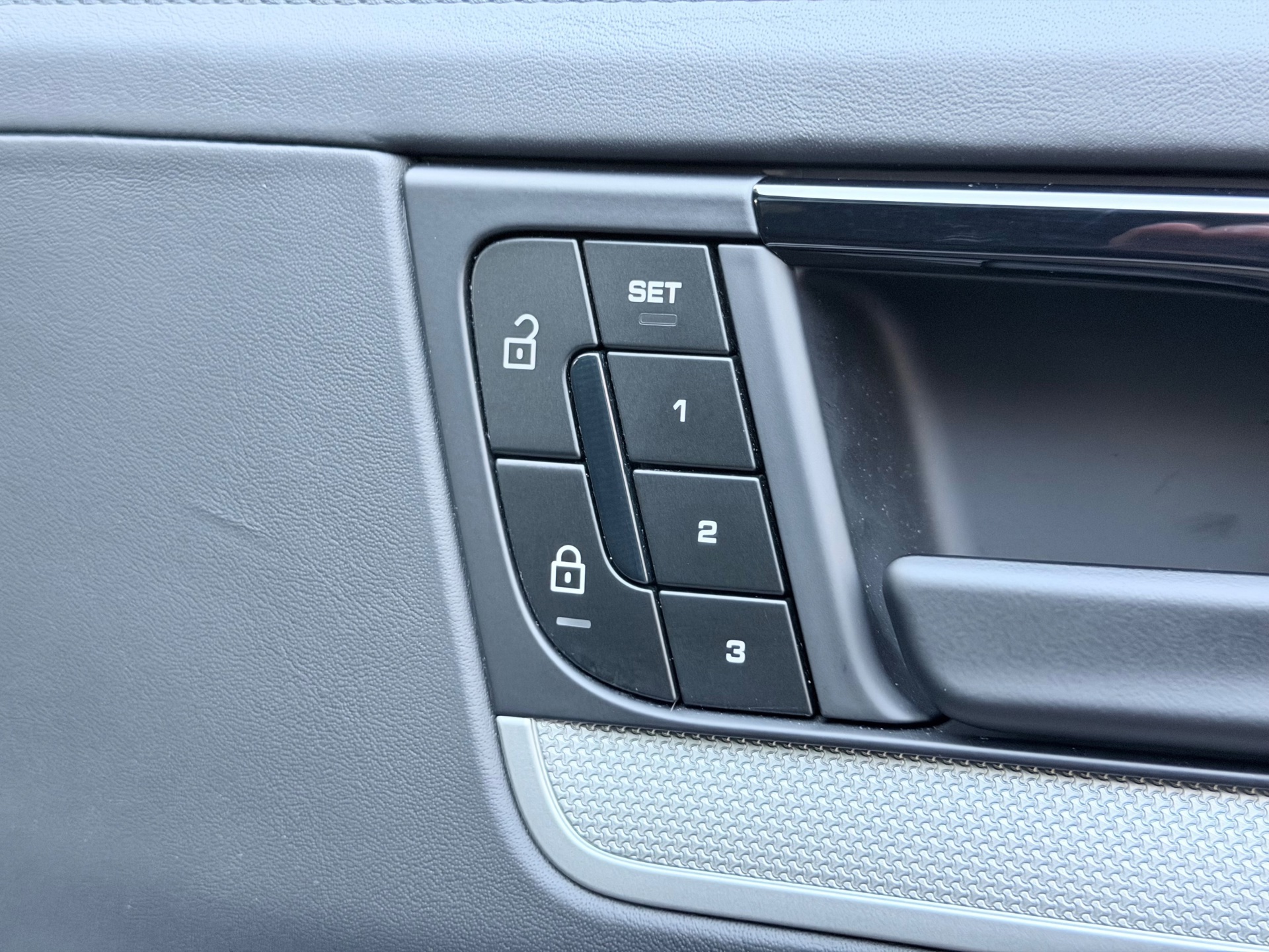 Porsche Cayenne 3.0 E-Hybrid (2023), foto 21