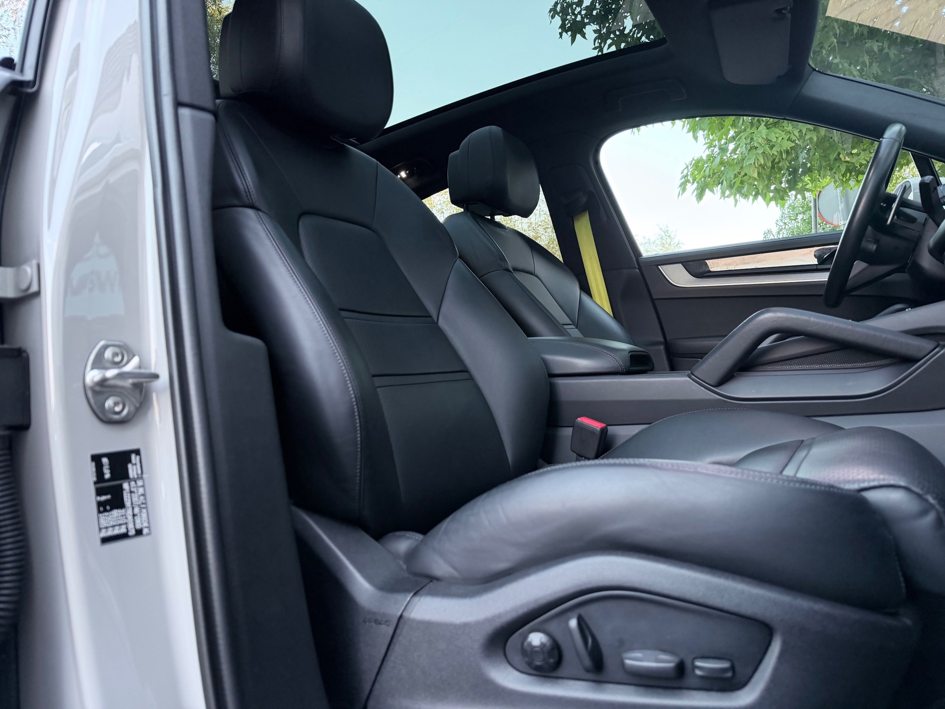 Porsche Cayenne 3.0 E-Hybrid (2023), foto 22