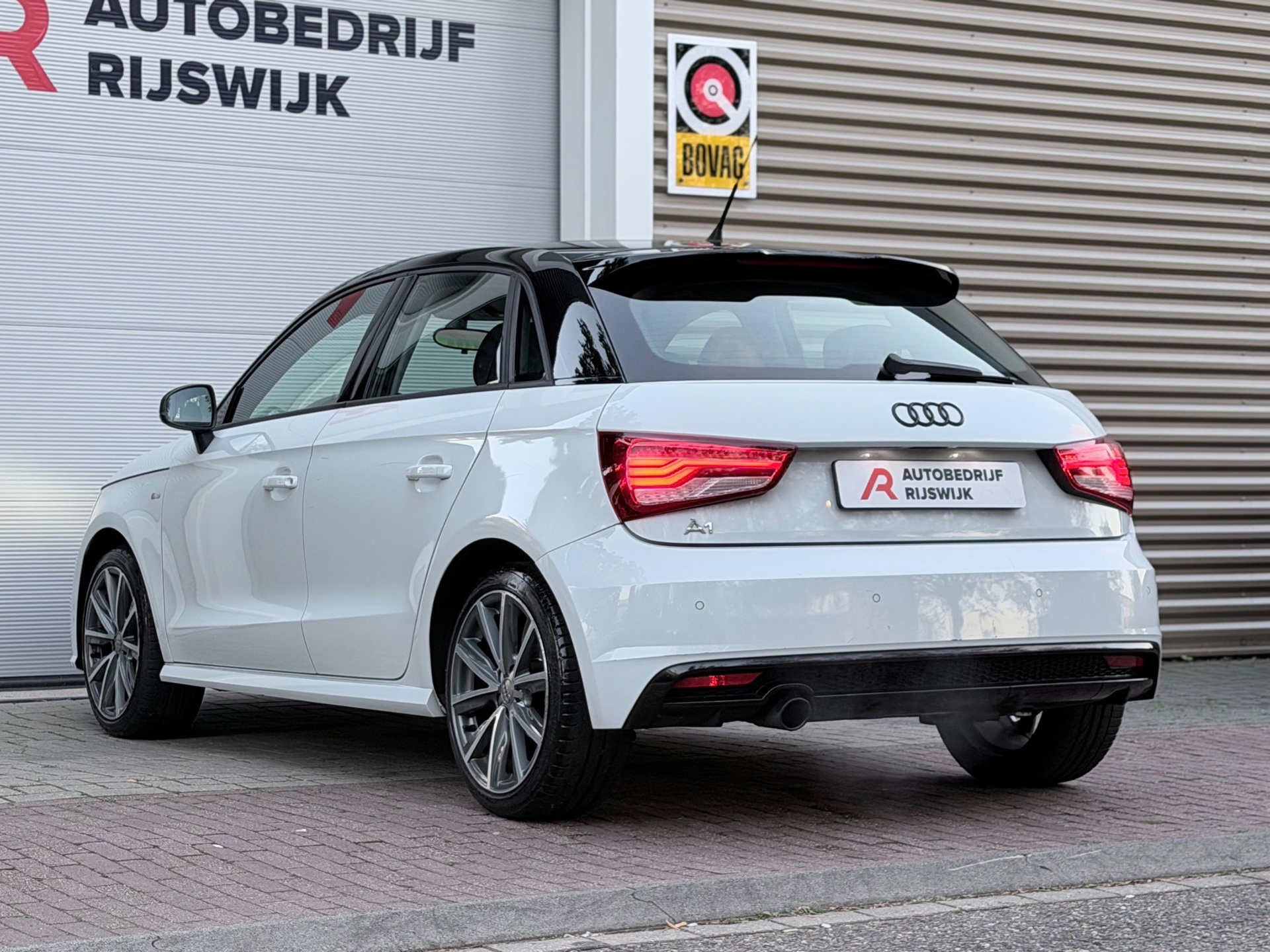 Audi A1 Sportback 1.0 TFSI S-Line (2018), foto 7