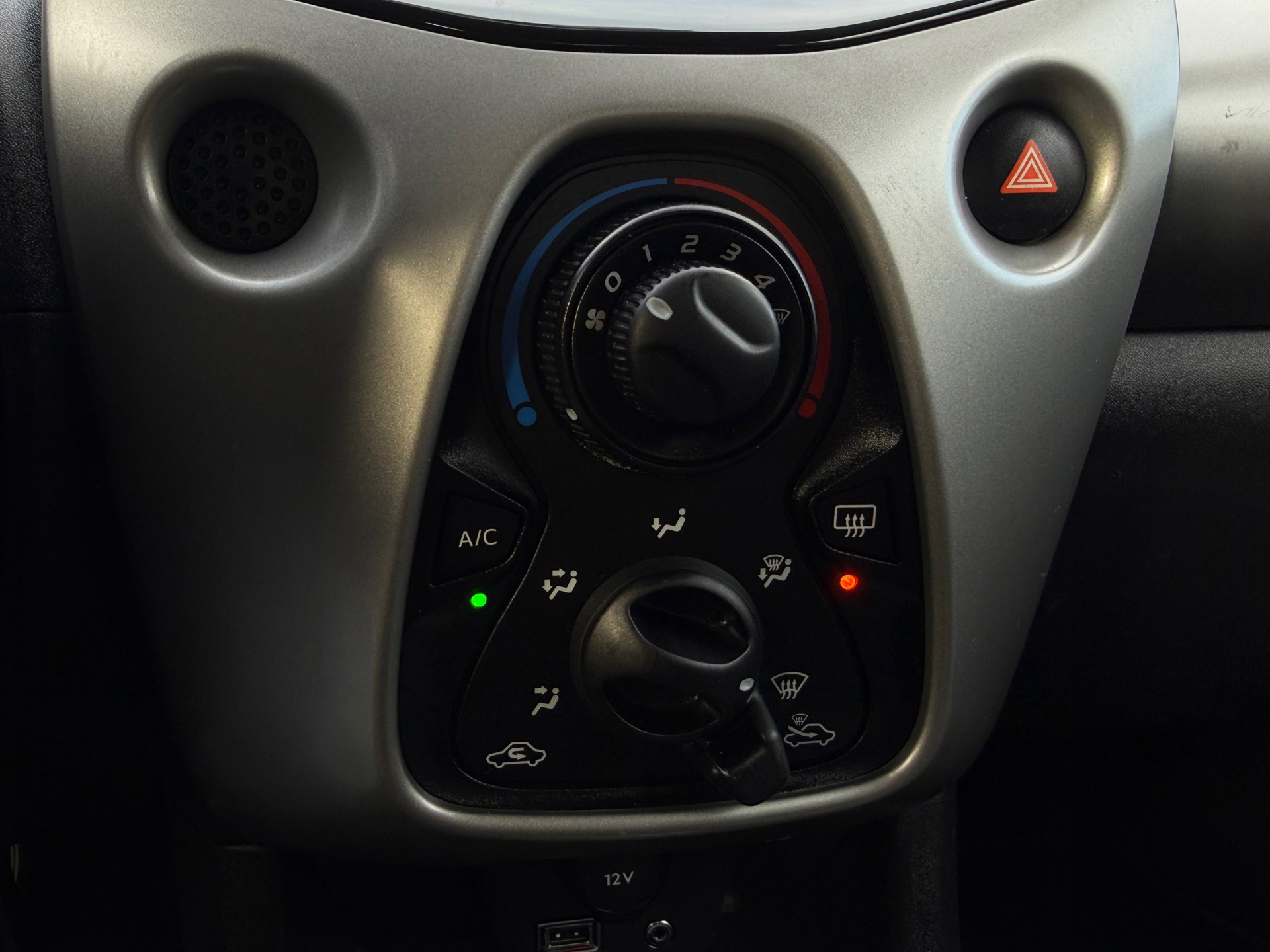 Toyota Aygo 1.0 VVT-i x-play (2017), foto 17