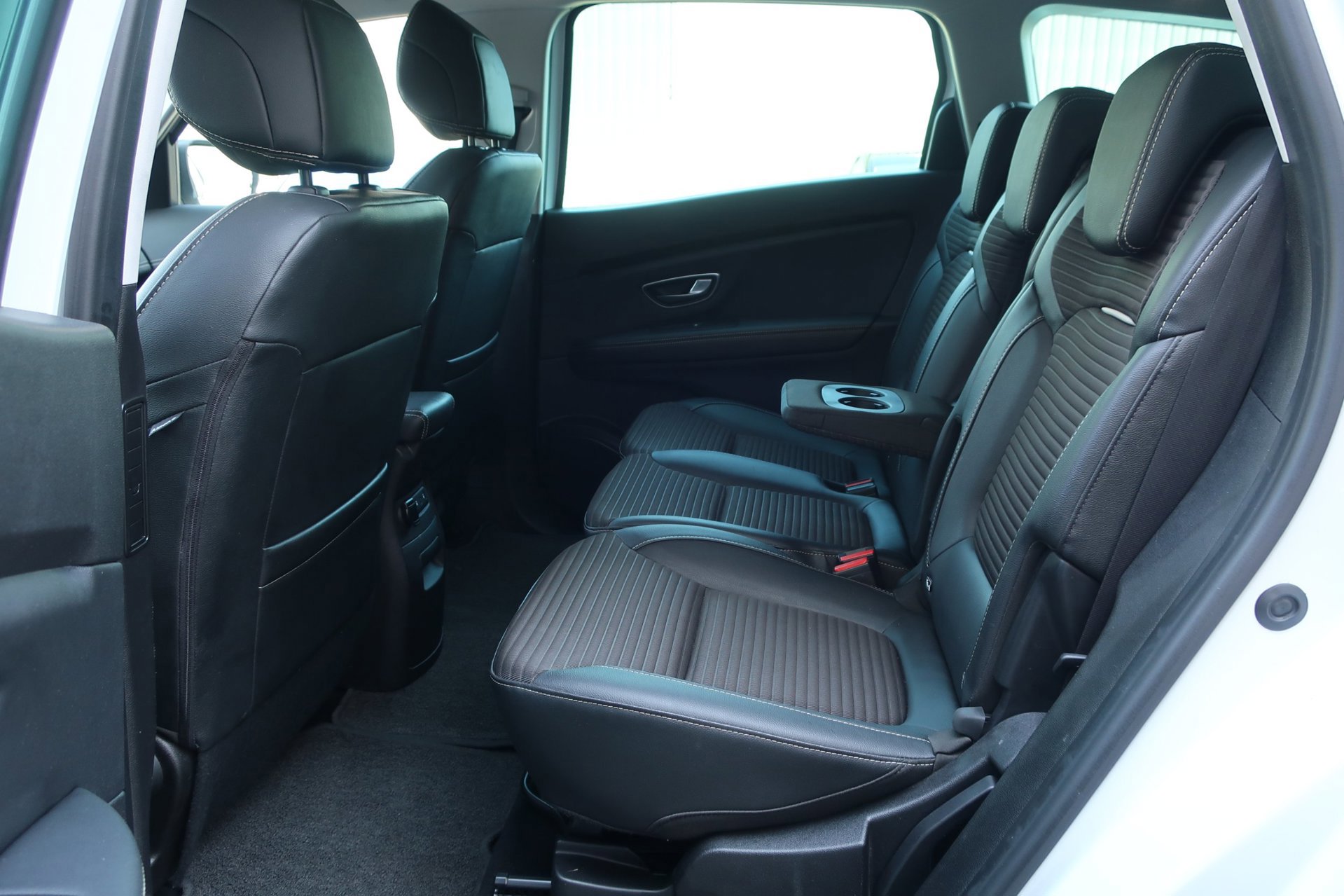 Renault Grand Scénic 1.3 TCe Intens 7p. 1e (2018), foto 21