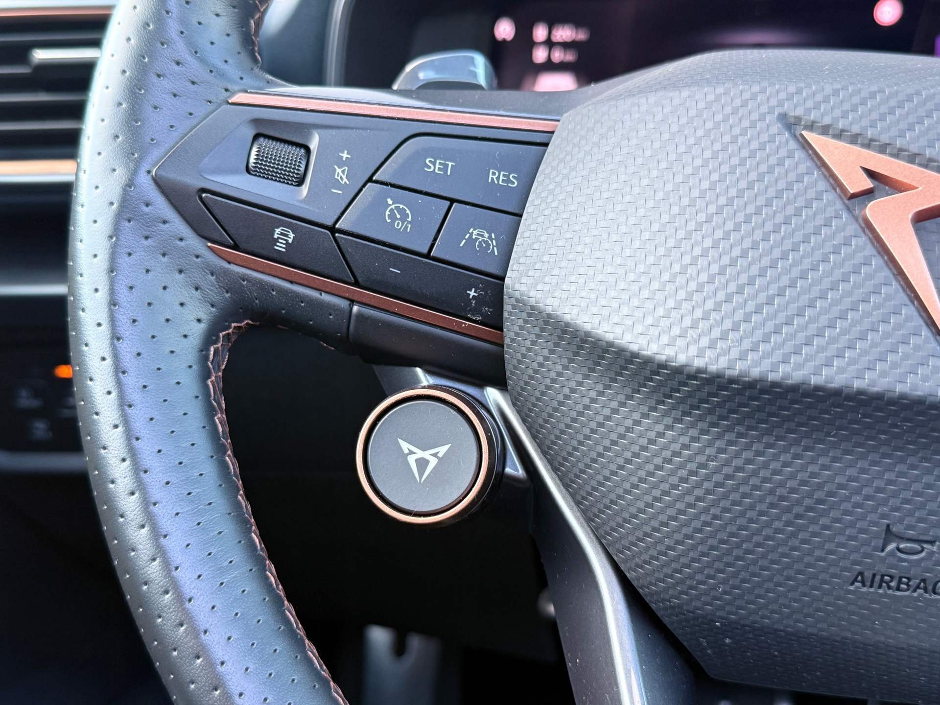 CUPRA Formentor 1.4 e-Hybrid VZ Copper Edition (2022), foto 14