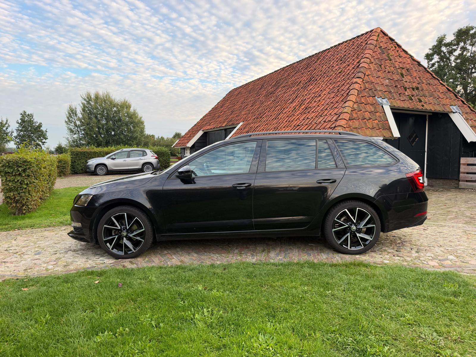 Skoda Octavia Combi 1.5 TSI Greentech Sport Business-NL auto-1 (2020), foto 2