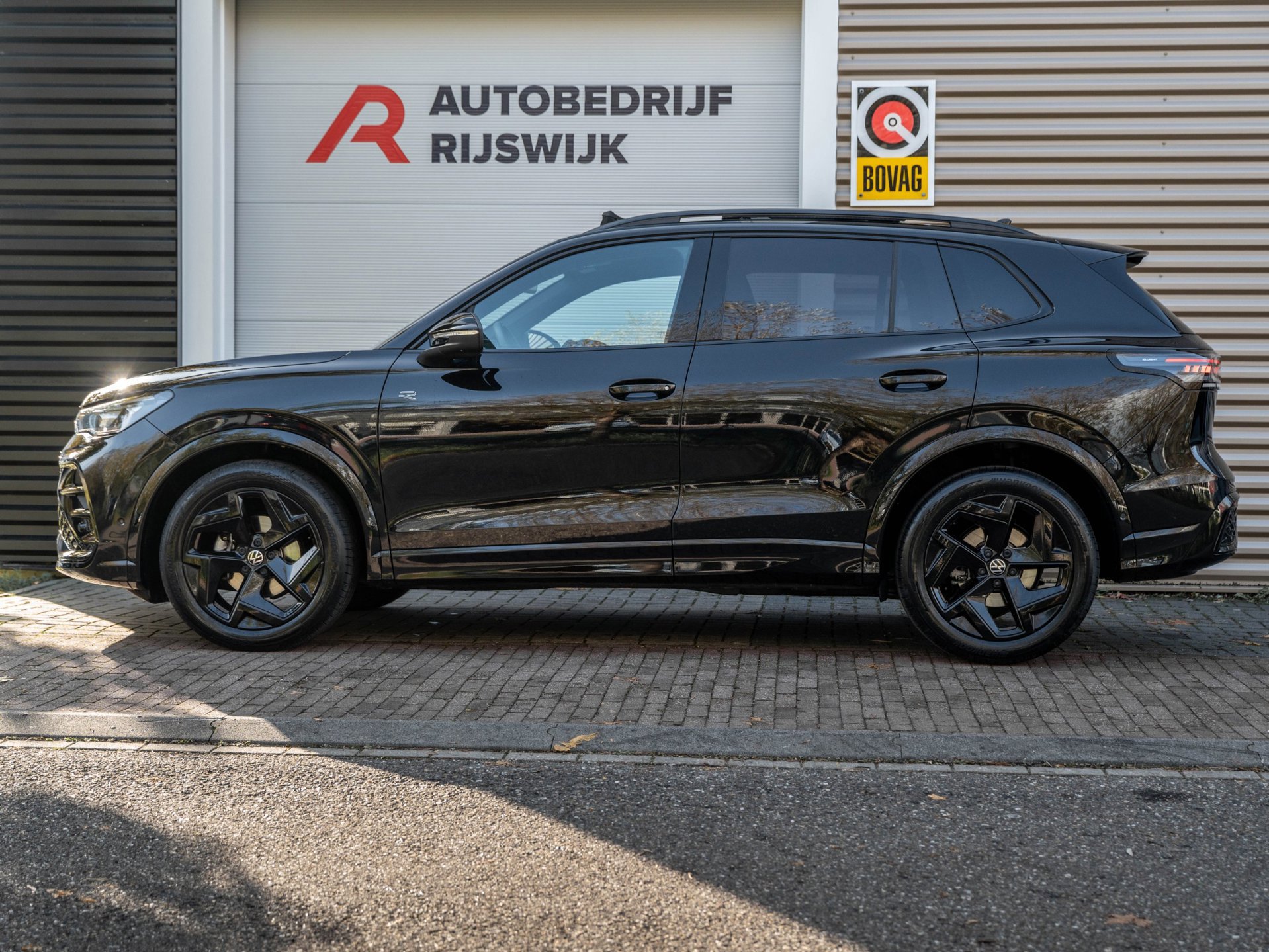Volkswagen Tiguan 1.5 eTSI R-Line Edition (2025), foto 2