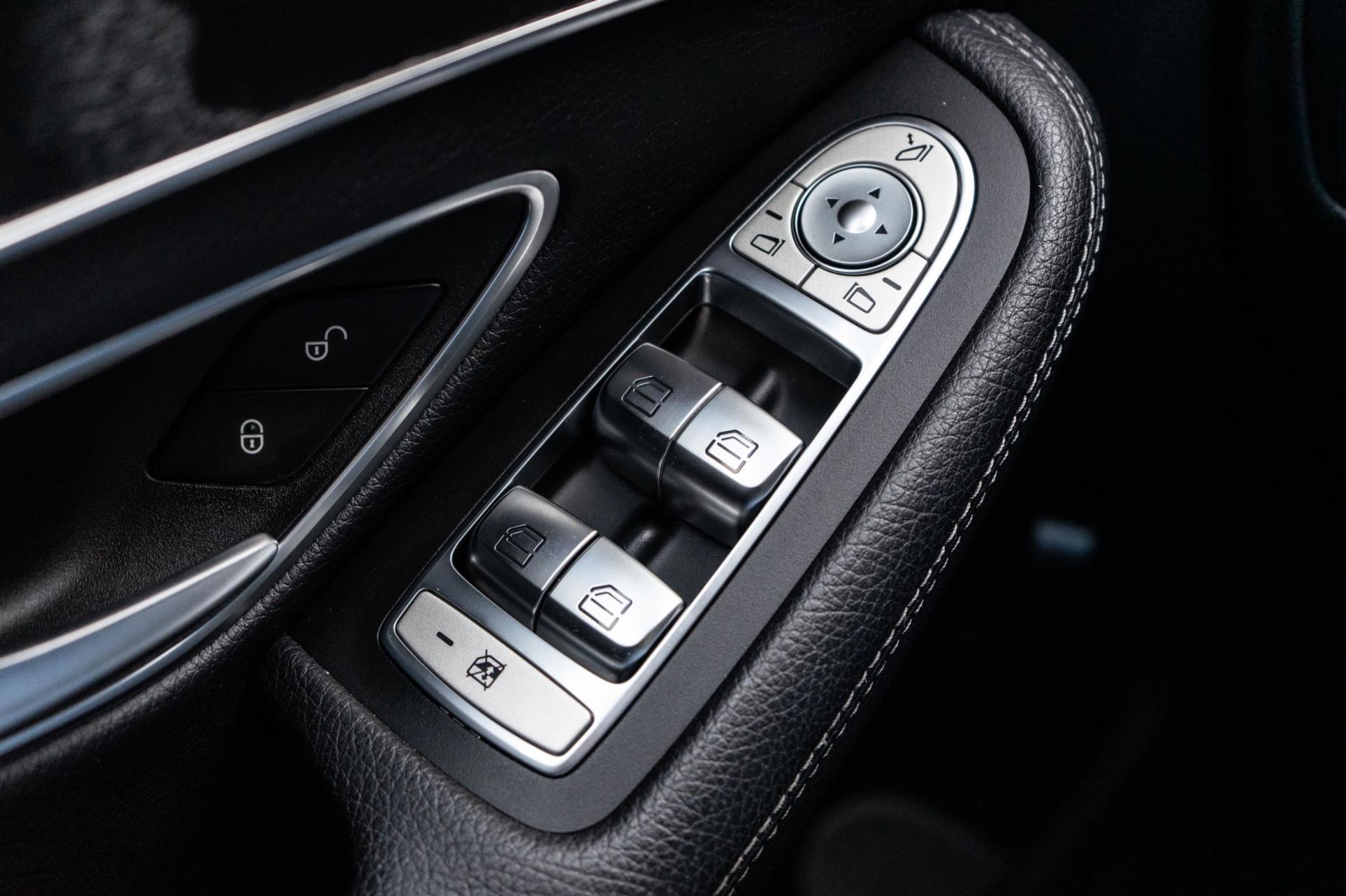Mercedes-Benz C-klasse 180 AMG Line (2019), foto 16