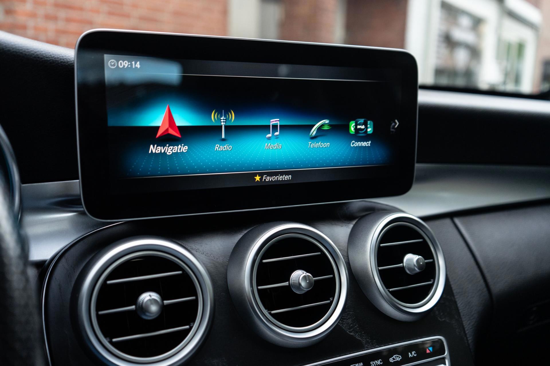 Mercedes-Benz C-klasse 180 AMG Line (2019), foto 22
