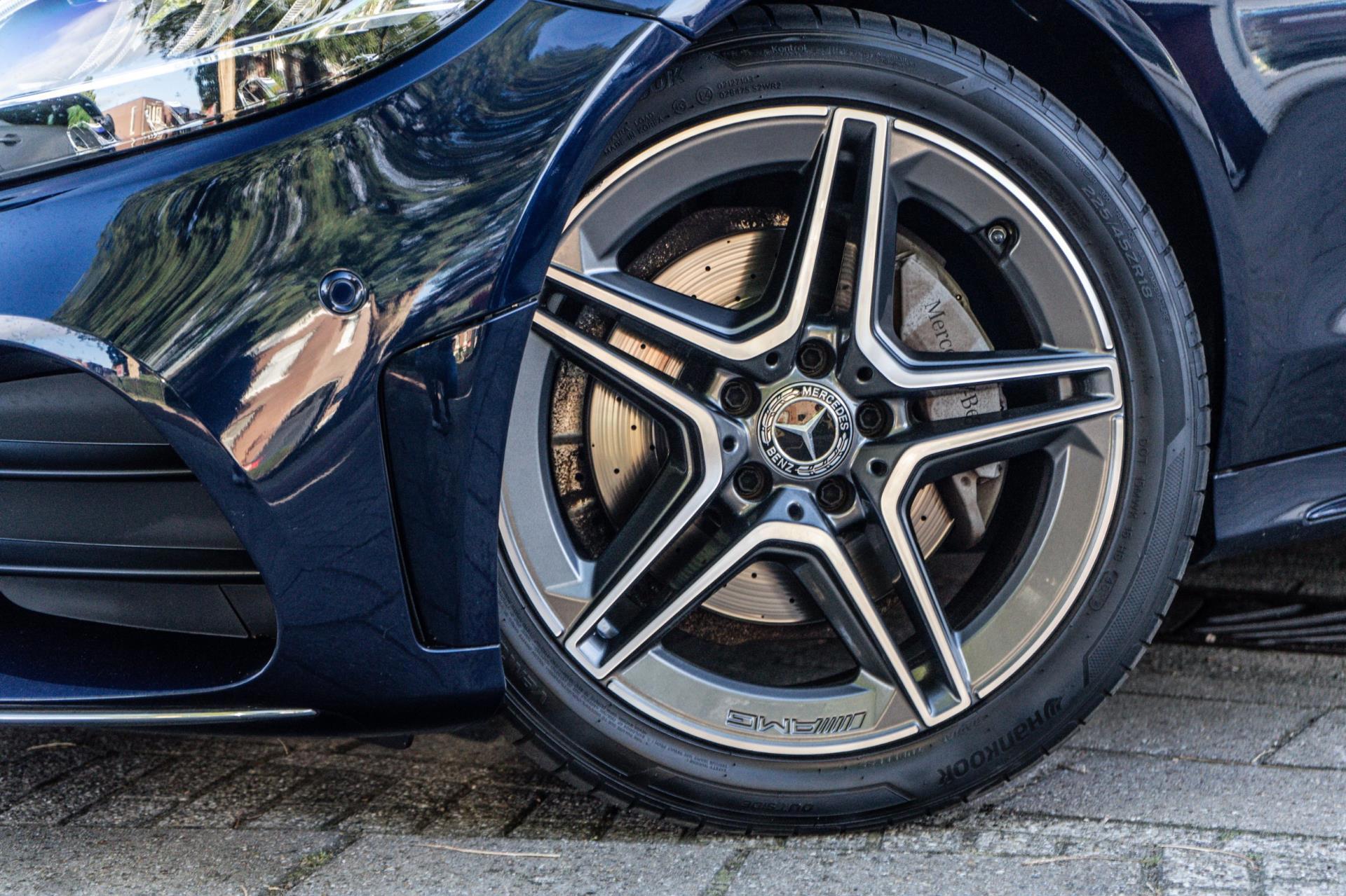 Mercedes-Benz C-klasse 180 AMG Line (2019), foto 5