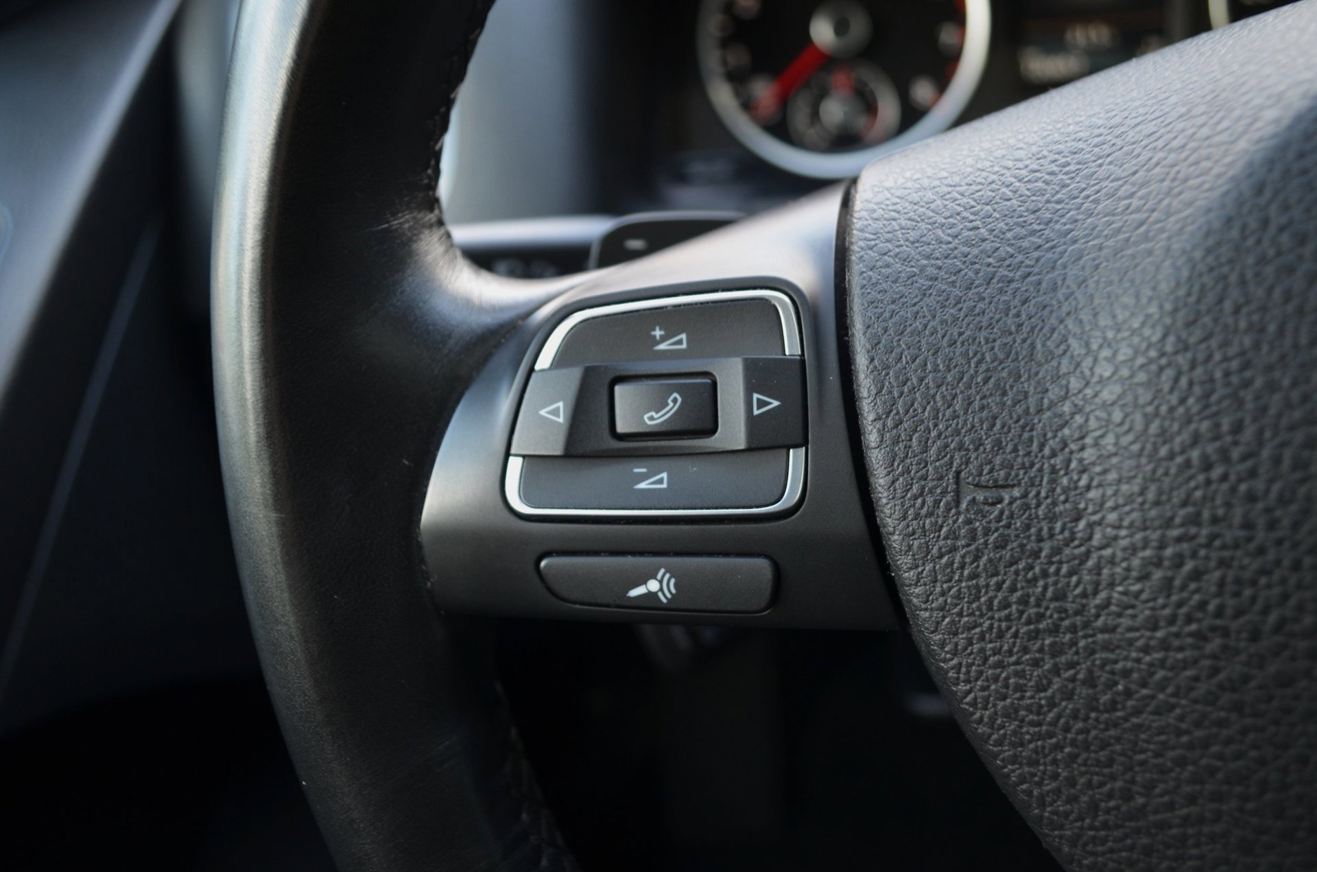 Volkswagen Tiguan 1.4 TSI R-Line Edition (2016), foto 19