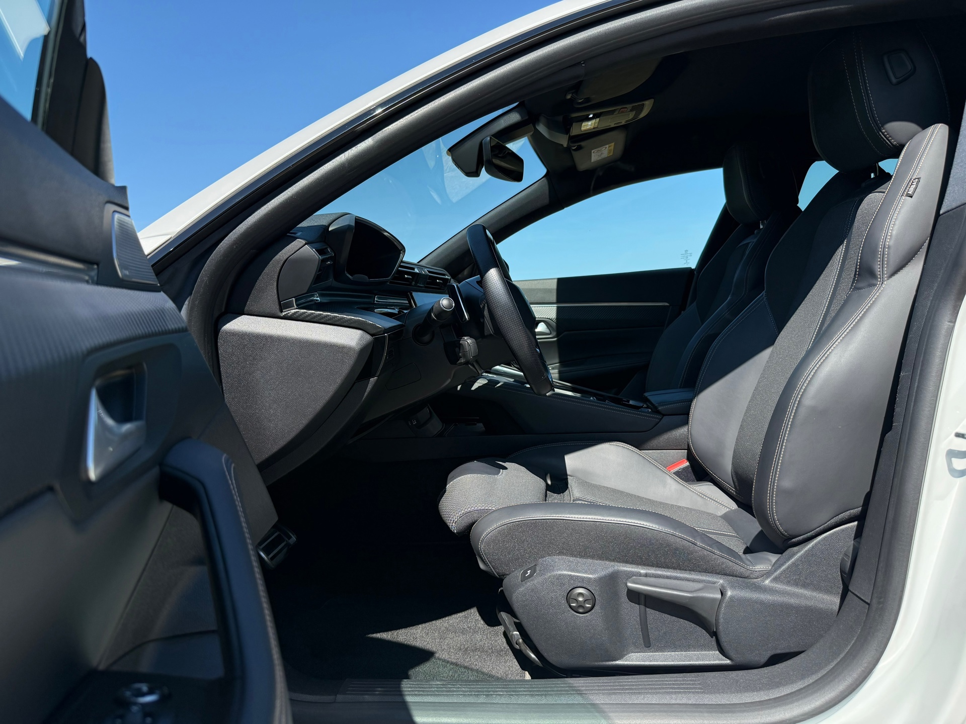 Peugeot 508 SW 1.6 PureTech Blue Lease GT Line (2021), foto 6