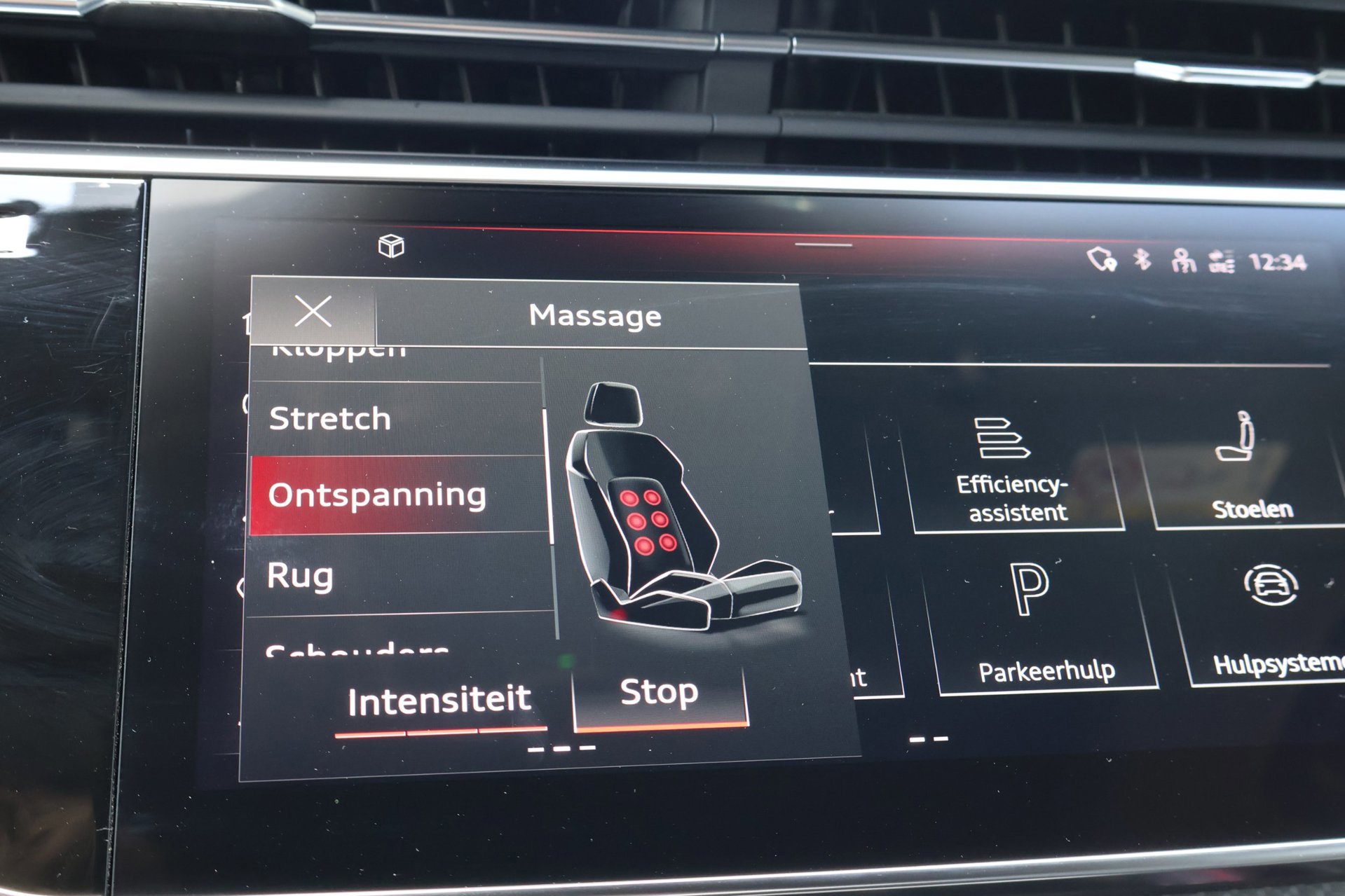 Audi Q8 4.0 TFSI RS quattro URBAN (2022), foto 12