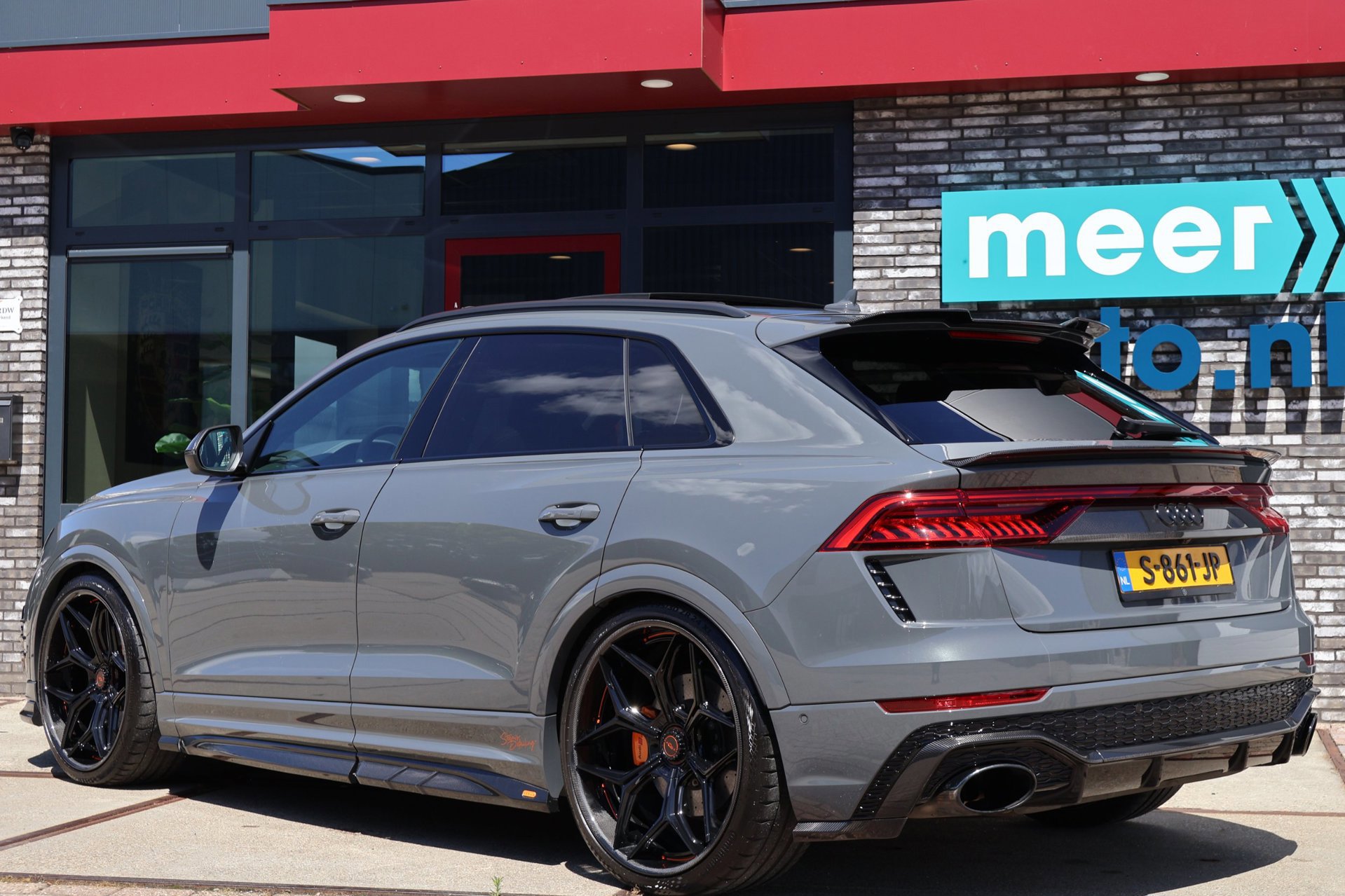 Audi Q8 4.0 TFSI RS quattro URBAN (2022), foto 21