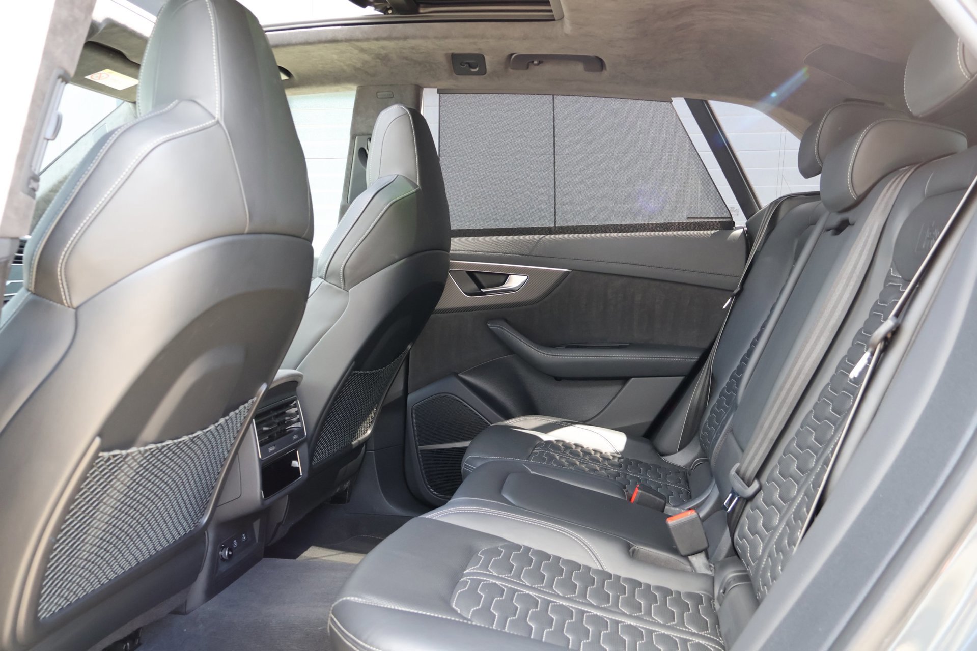 Audi Q8 4.0 TFSI RS quattro URBAN (2022), foto 24