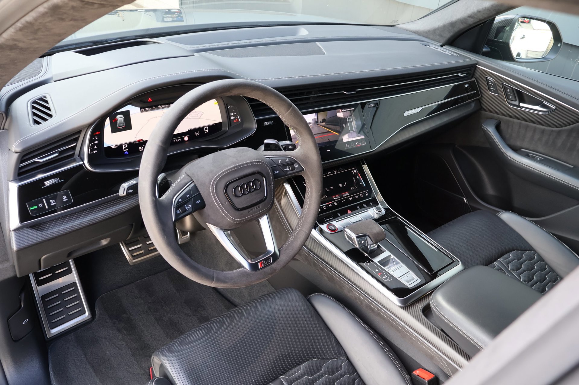 Audi Q8 4.0 TFSI RS quattro URBAN (2022), foto 4