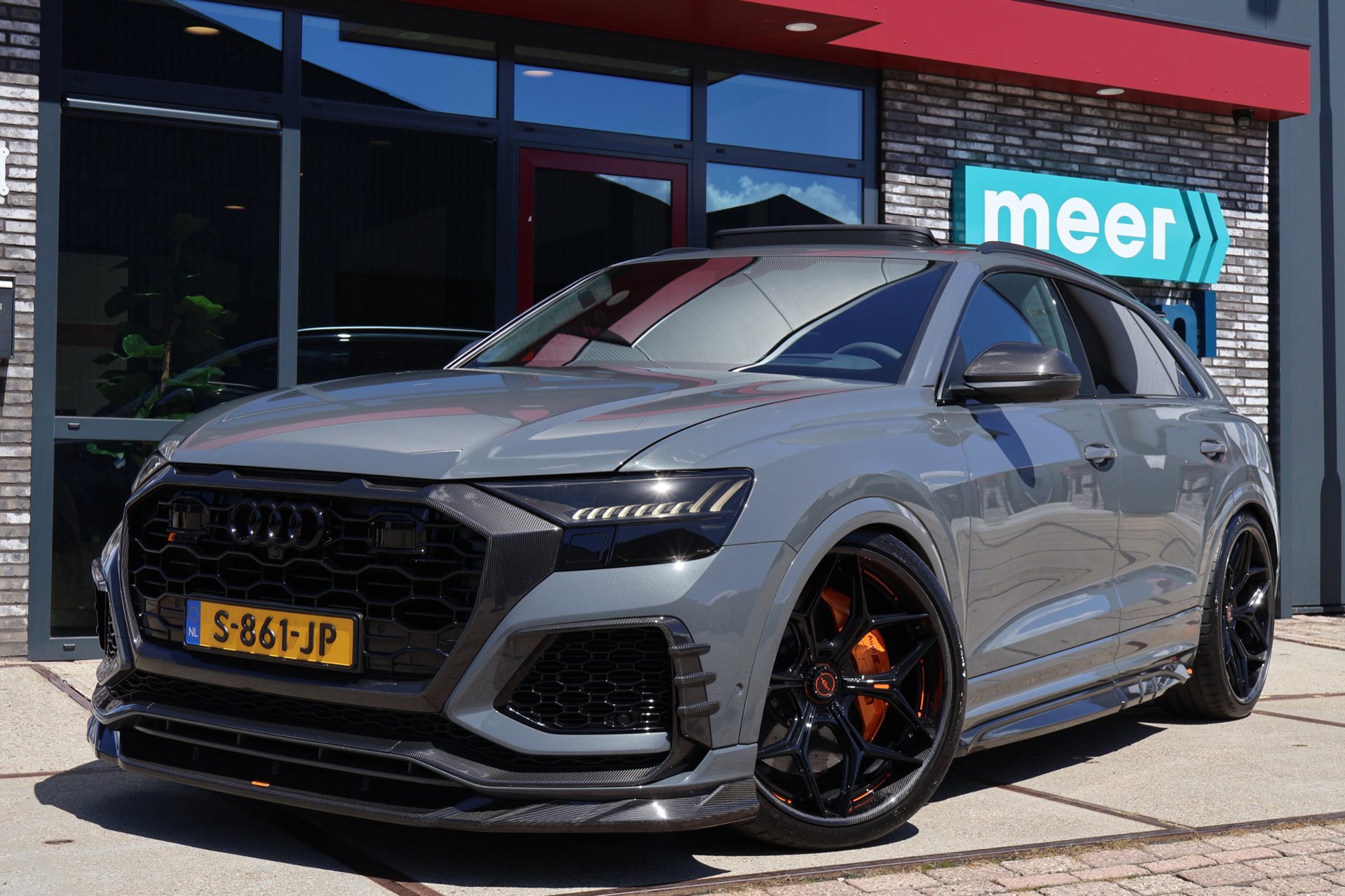 Audi Q8 4.0 TFSI RS quattro URBAN (2022), foto 8