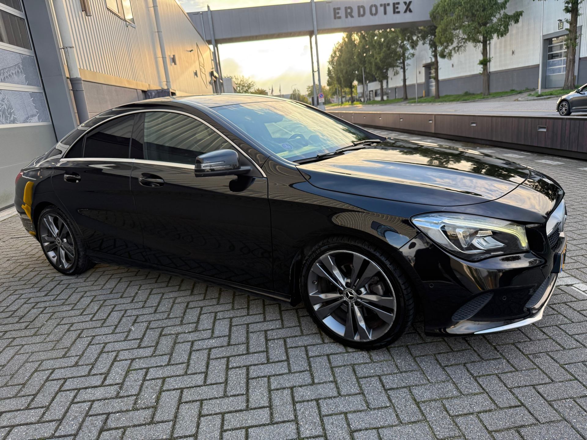 Mercedes-Benz CLA-klasse 180 Business Solution (2018), foto 4