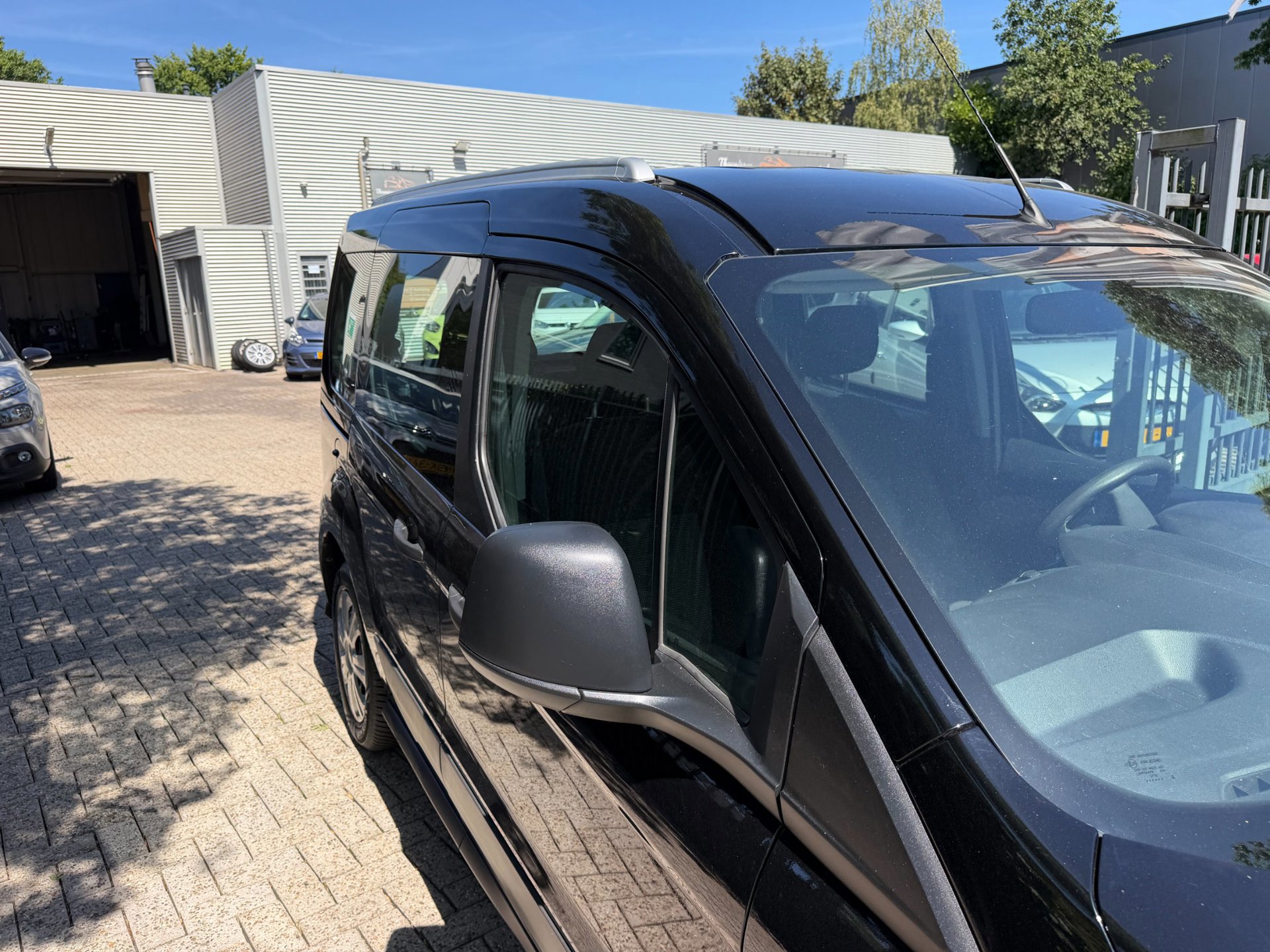 Ford Tourneo Connect Compact 1.0 Trend (2018), foto 110