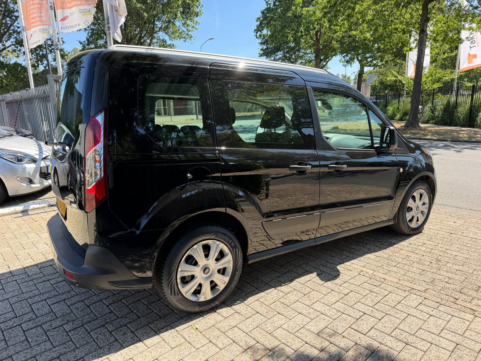 Ford Tourneo Connect Compact 1.0 Trend (2018), foto 18