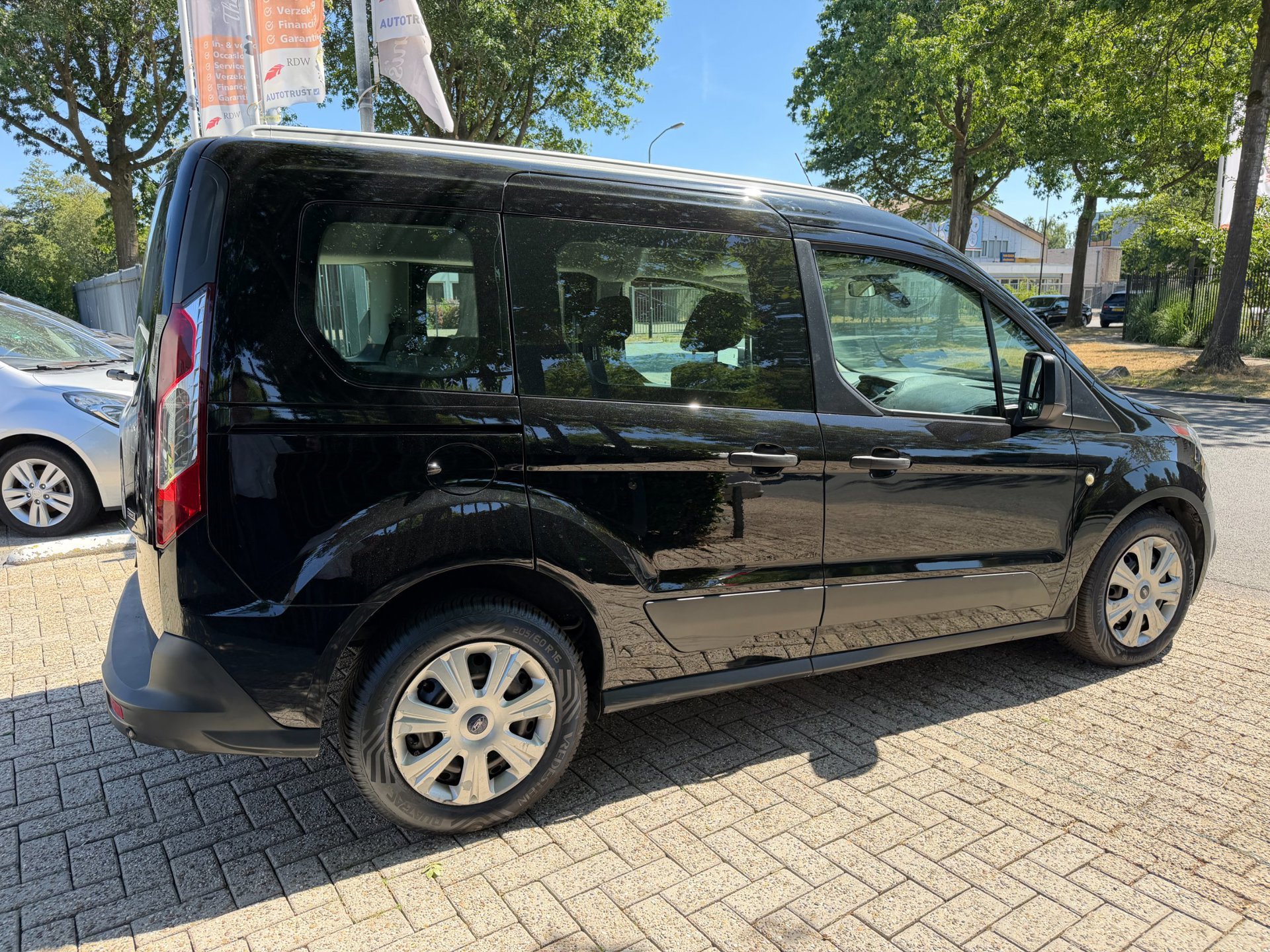 Ford Tourneo Connect Compact 1.0 Trend (2018), foto 19