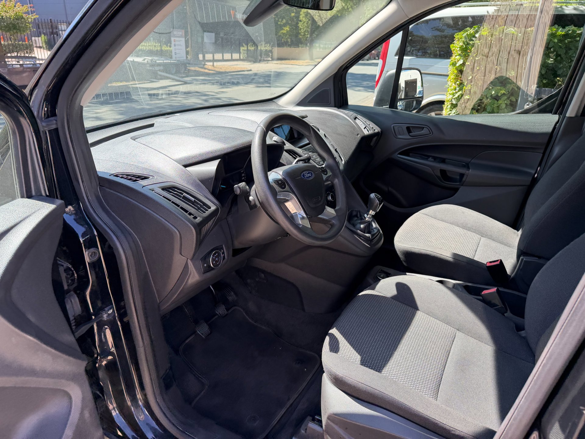 Ford Tourneo Connect Compact 1.0 Trend (2018), foto 23