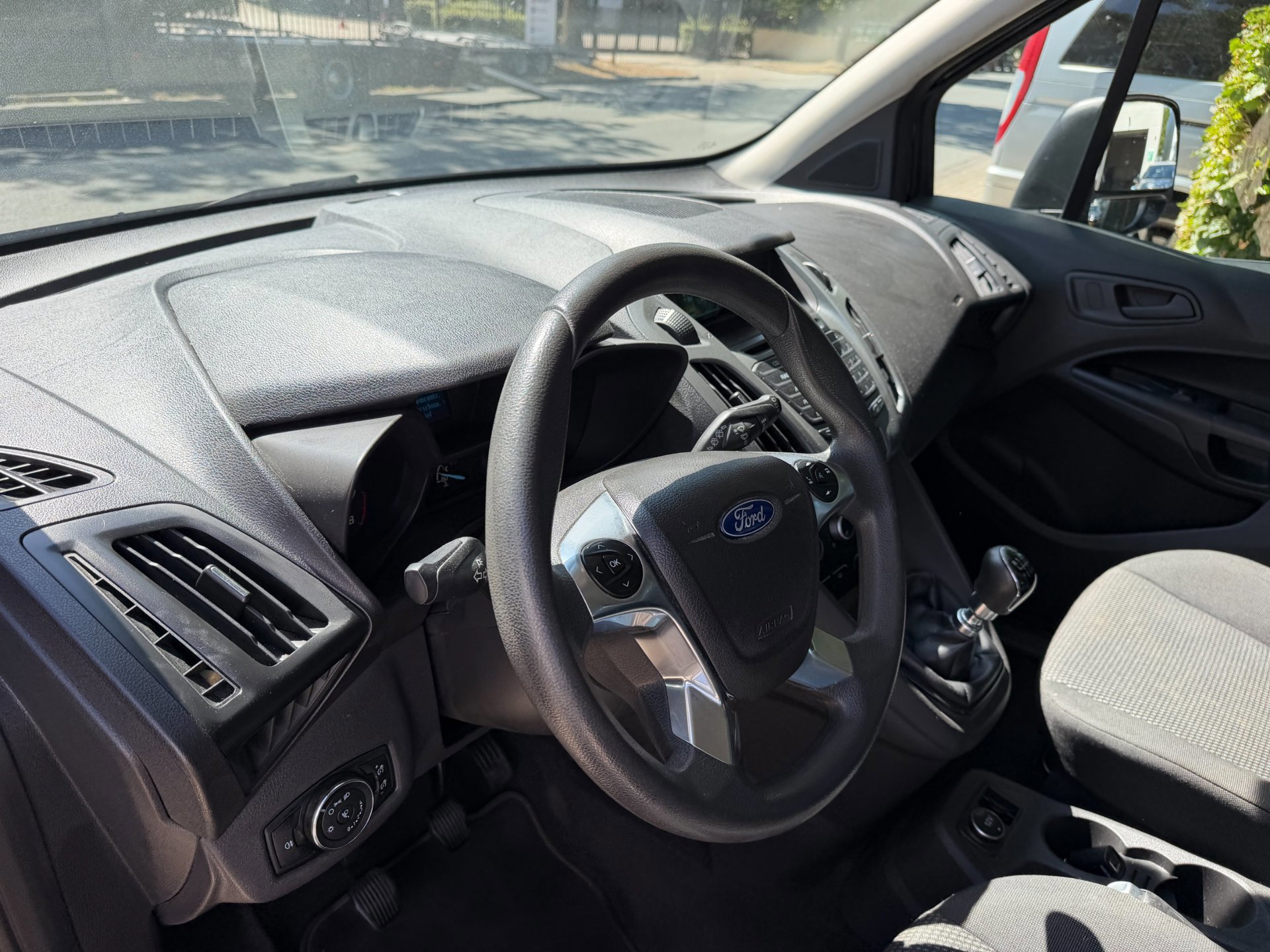 Ford Tourneo Connect Compact 1.0 Trend (2018), foto 24