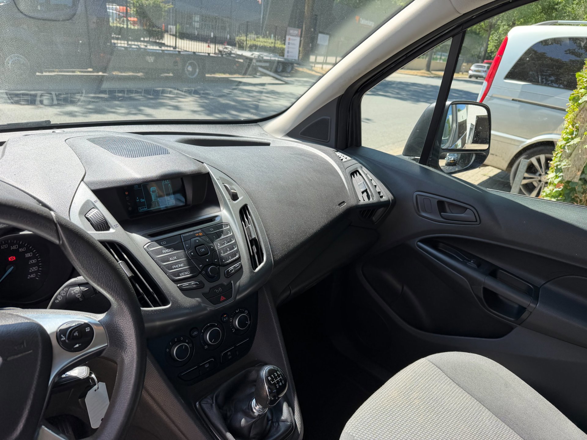 Ford Tourneo Connect Compact 1.0 Trend (2018), foto 26
