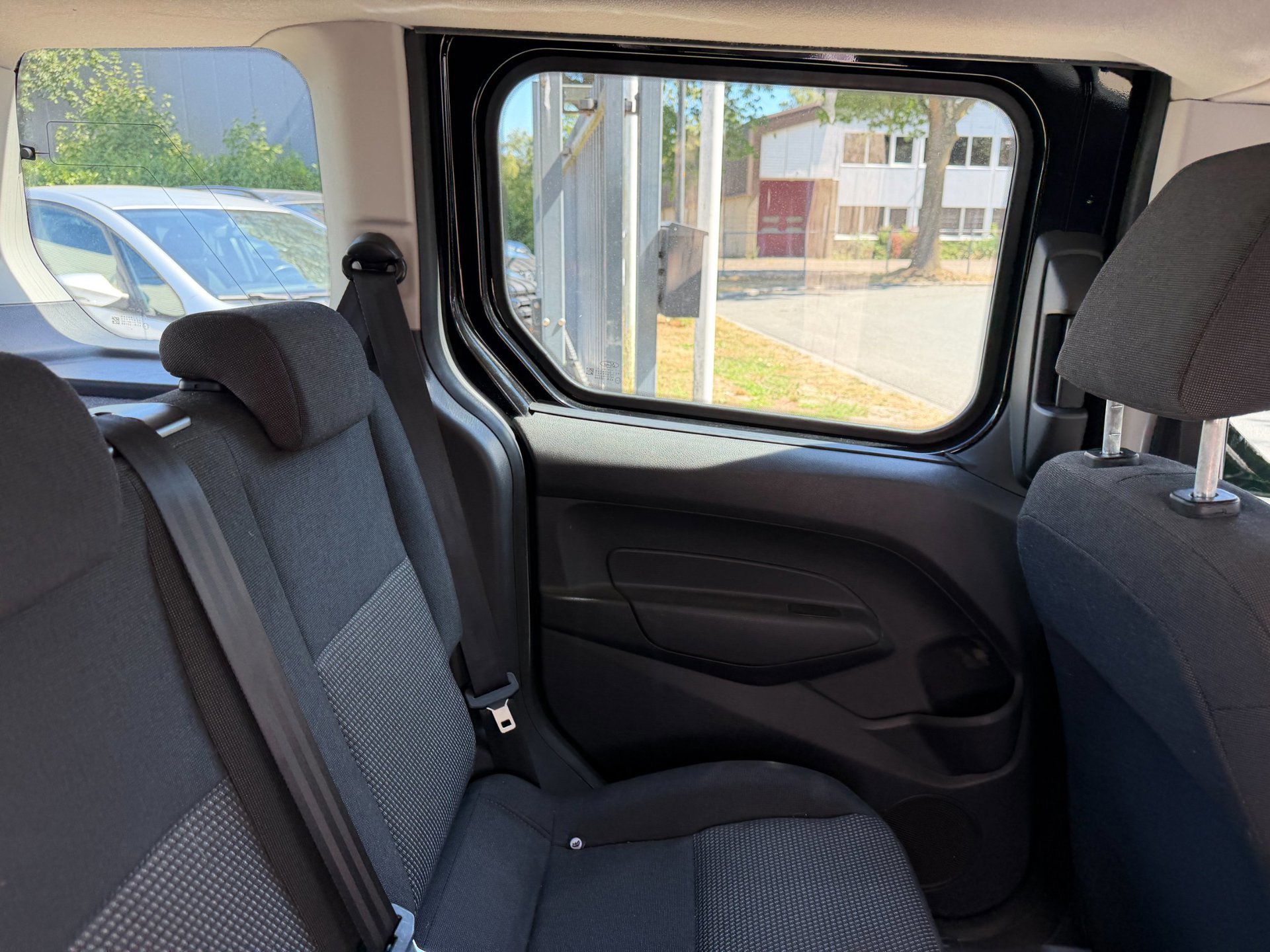 Ford Tourneo Connect Compact 1.0 Trend (2018), foto 53