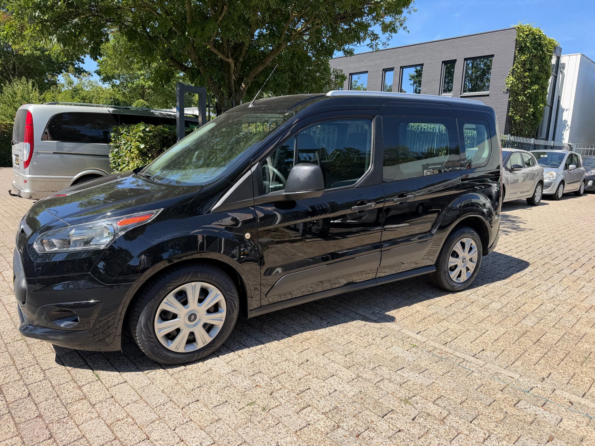 Ford Tourneo Connect Compact 1.0 Trend (2018), foto 7