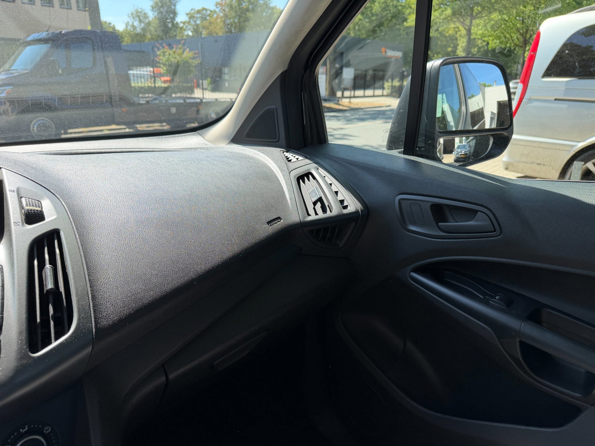Ford Tourneo Connect Compact 1.0 Trend (2018), foto 68