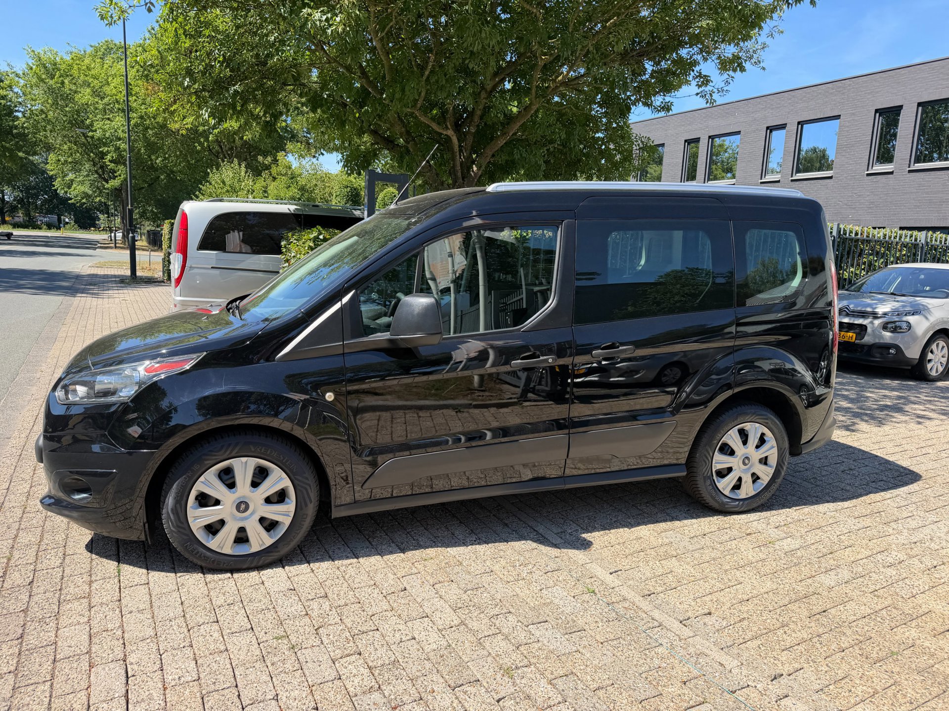 Ford Tourneo Connect Compact 1.0 Trend (2018), foto 8