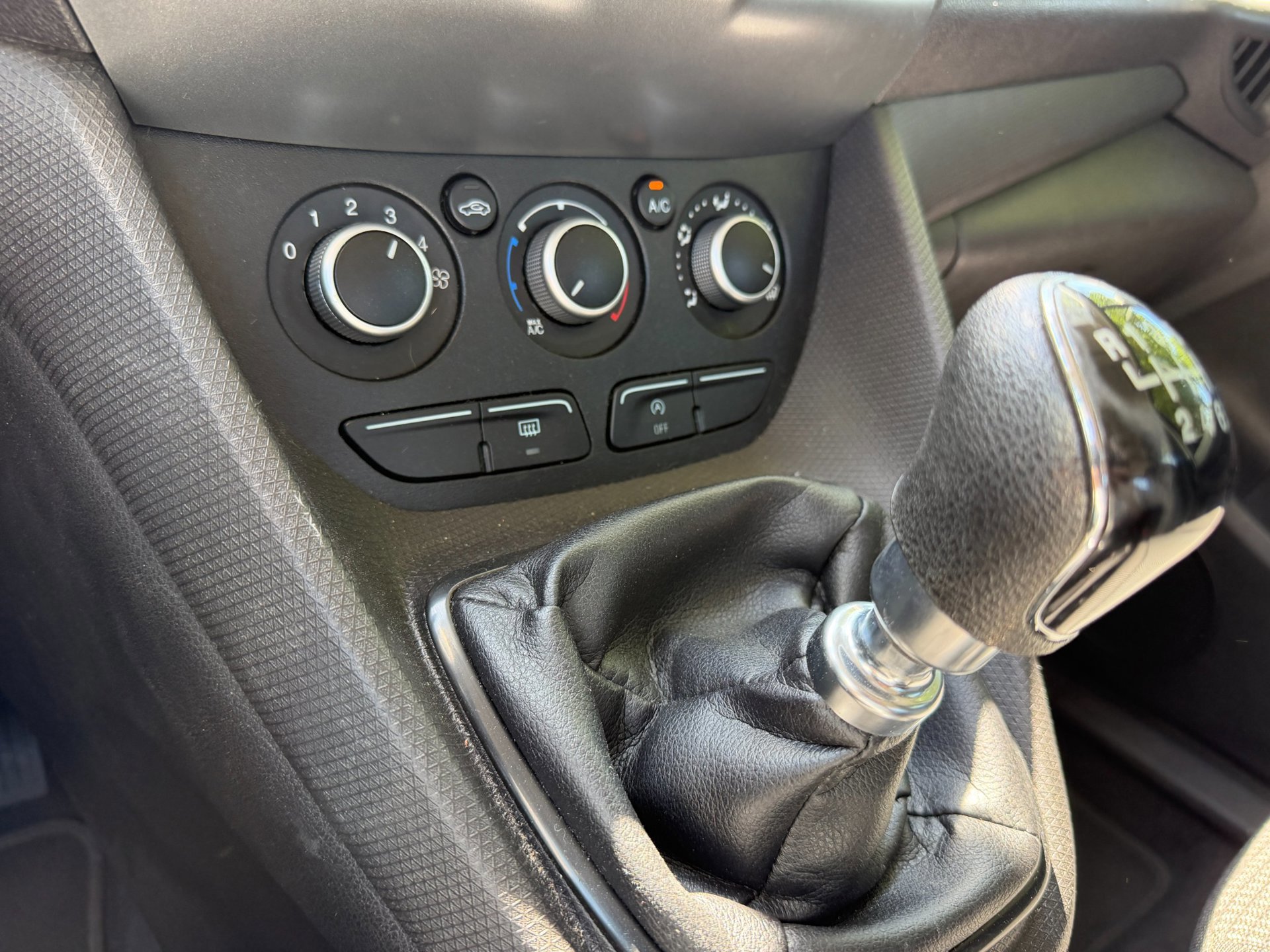 Ford Tourneo Connect Compact 1.0 Trend (2018), foto 74