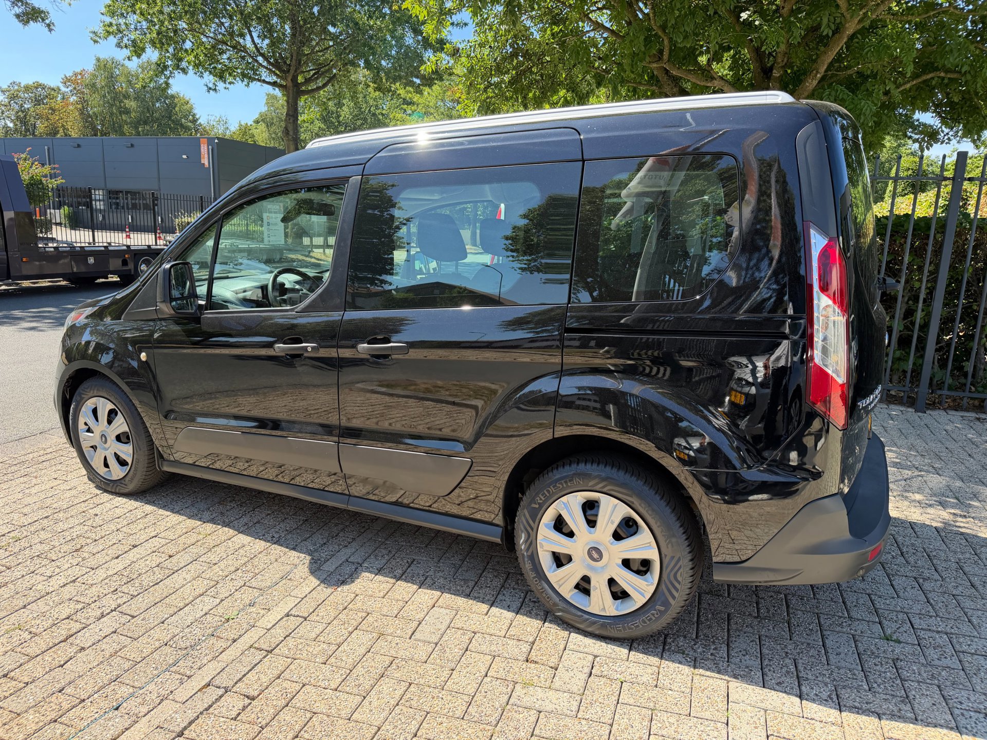 Ford Tourneo Connect Compact 1.0 Trend (2018), foto 10