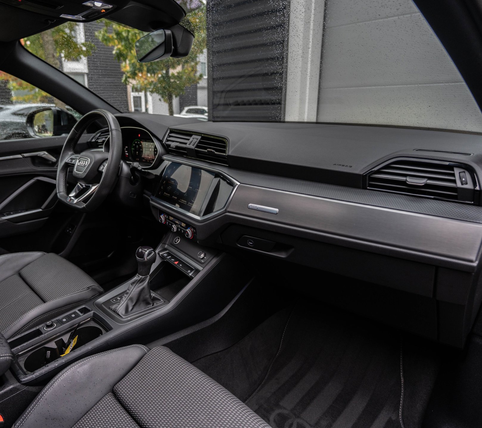 Audi Q3 Sportback 45 TFSI e S Edition (2024), foto 15