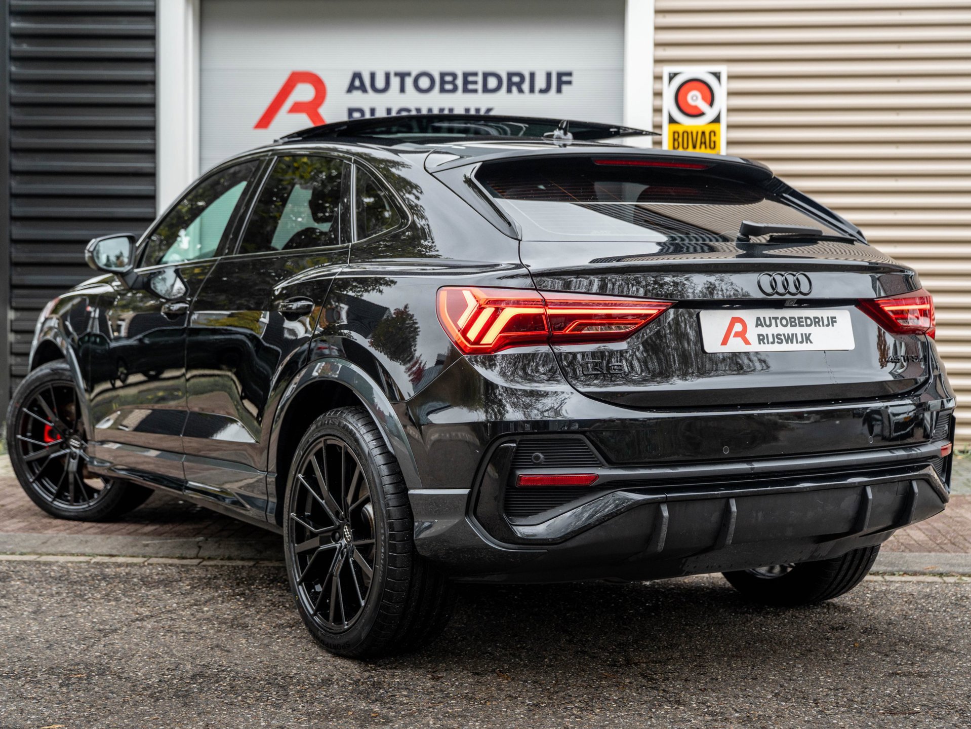 Audi Q3 Sportback 45 TFSI e S Edition (2024), foto 3